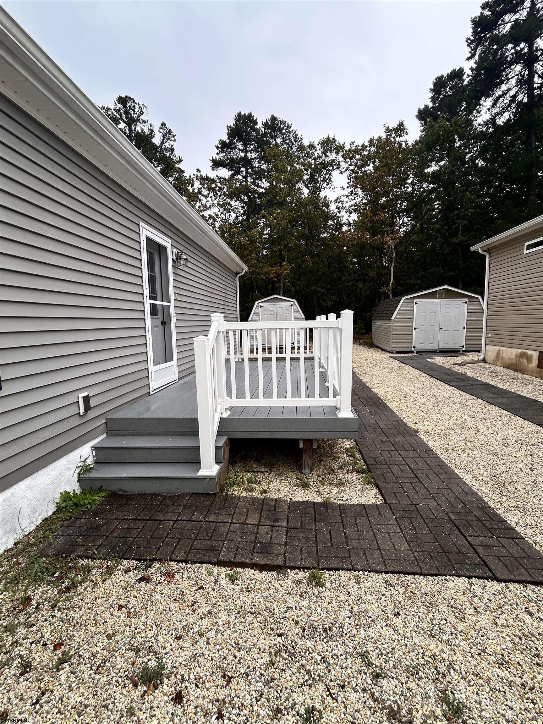 80 Pinetree Ln - Picture 4