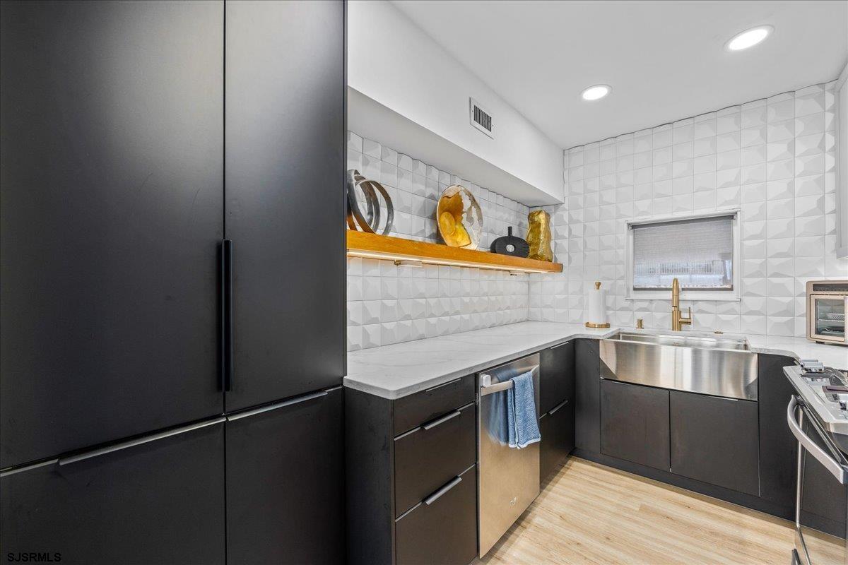 151 N Annapolis Avenue