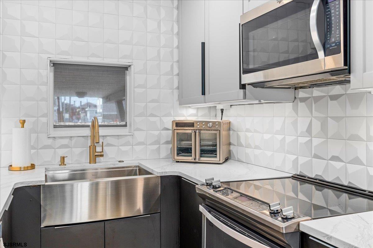 151 N Annapolis Avenue