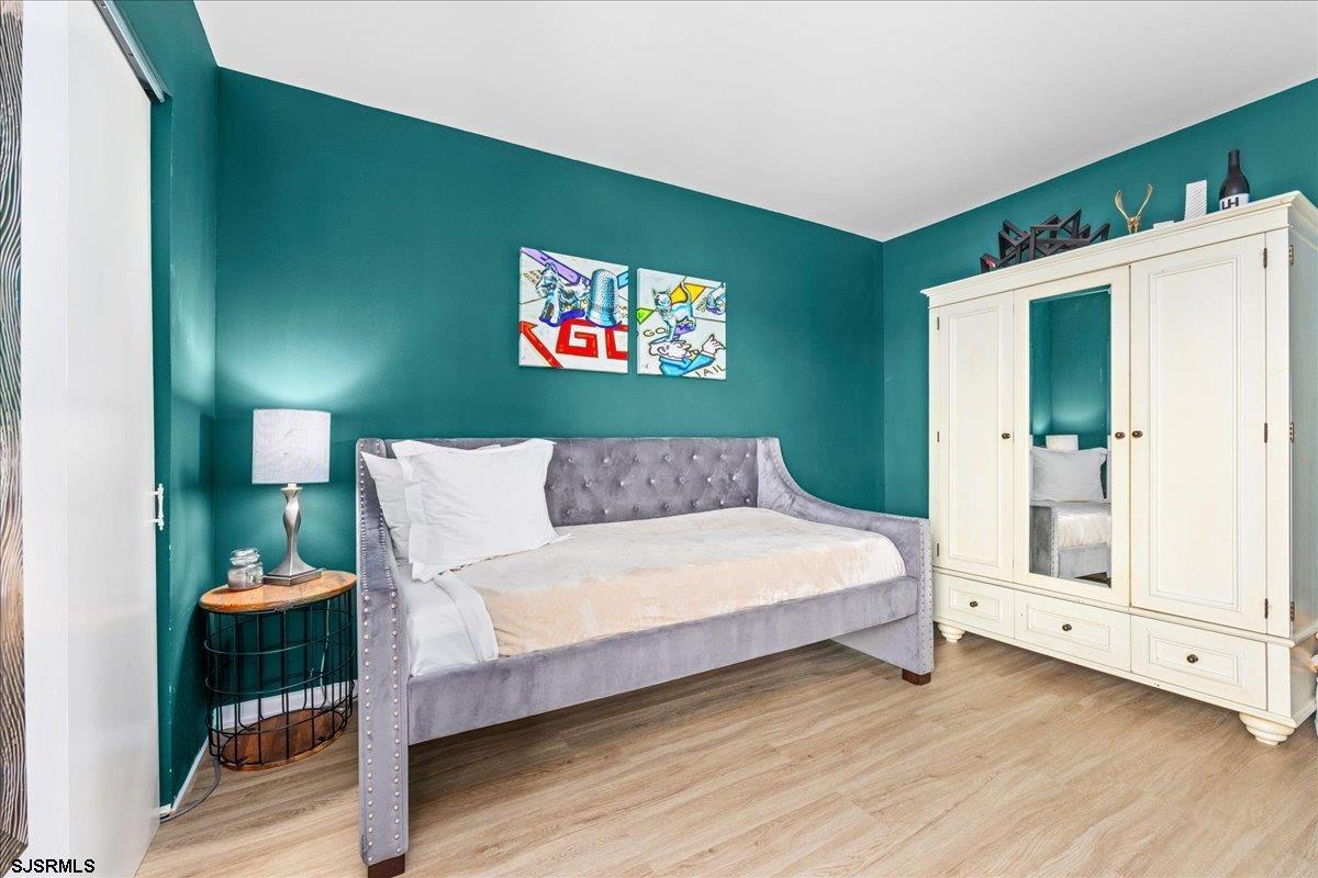 151 N Annapolis Avenue