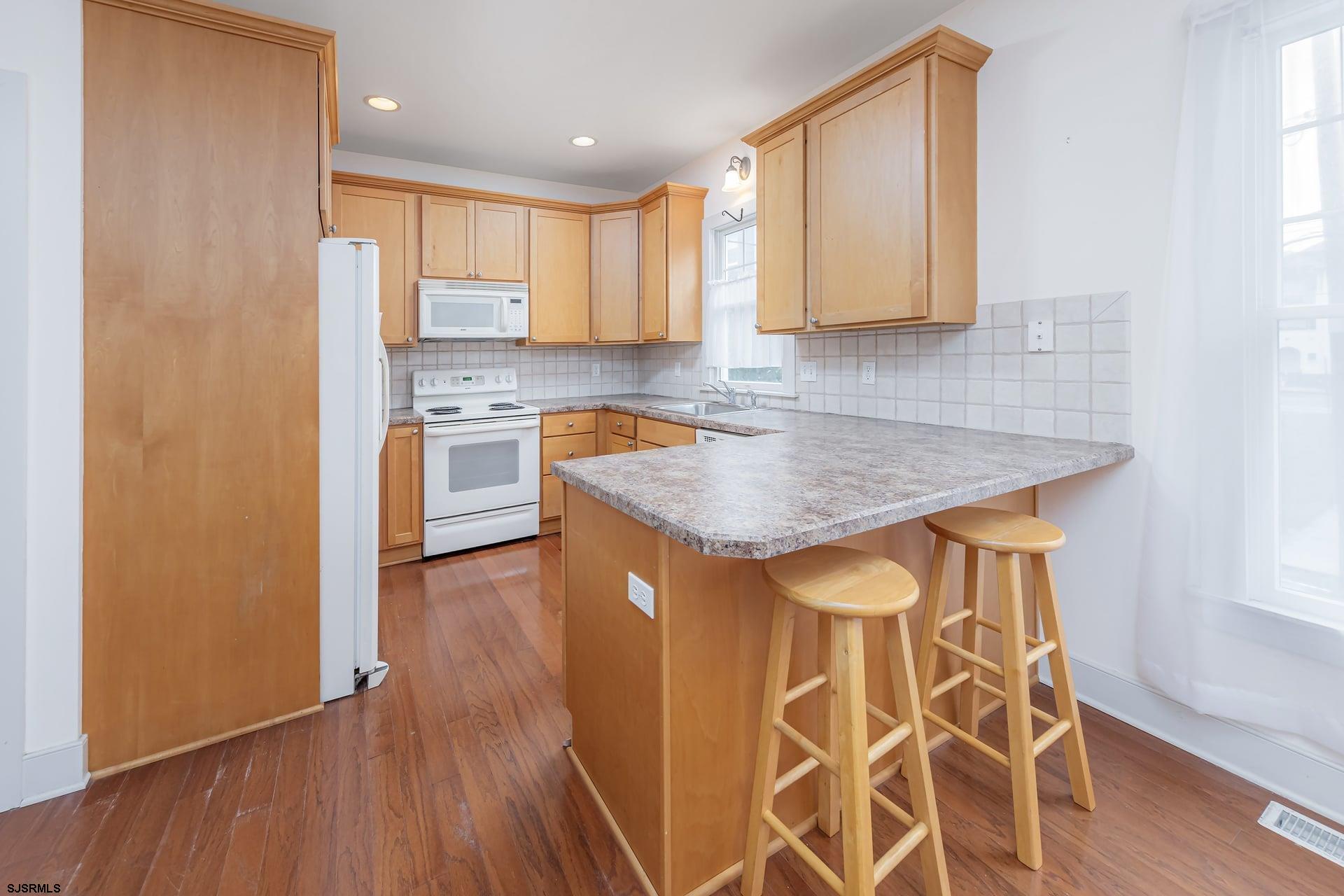 3 N Vassar Sq Square