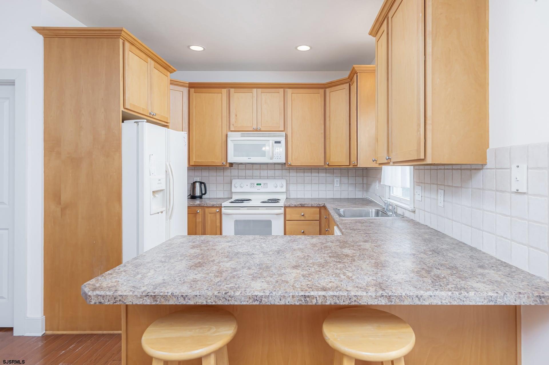 3 N Vassar Sq Square