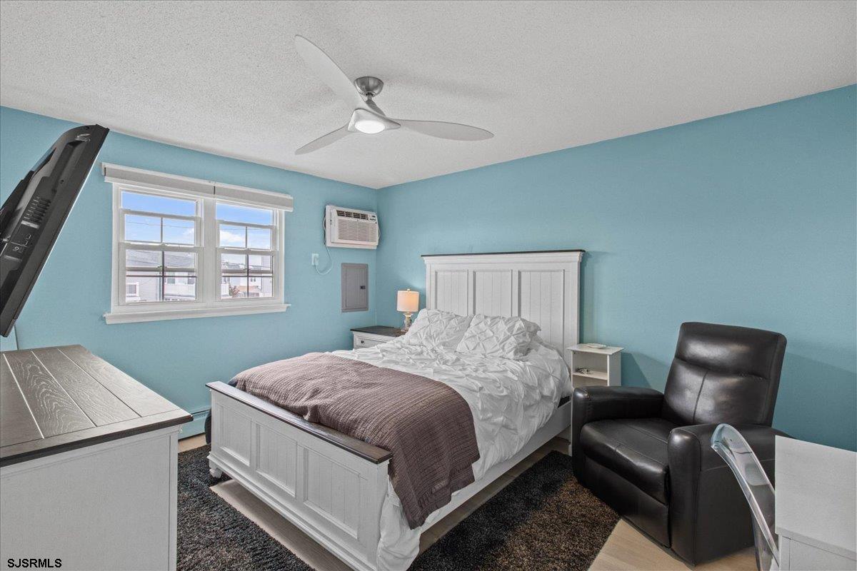 4901 Harbor Beach Blvd