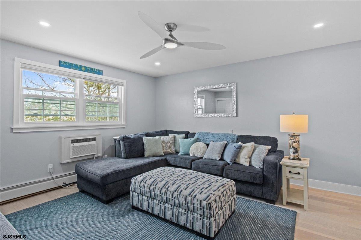 4901 Harbor Beach Blvd - Picture 2