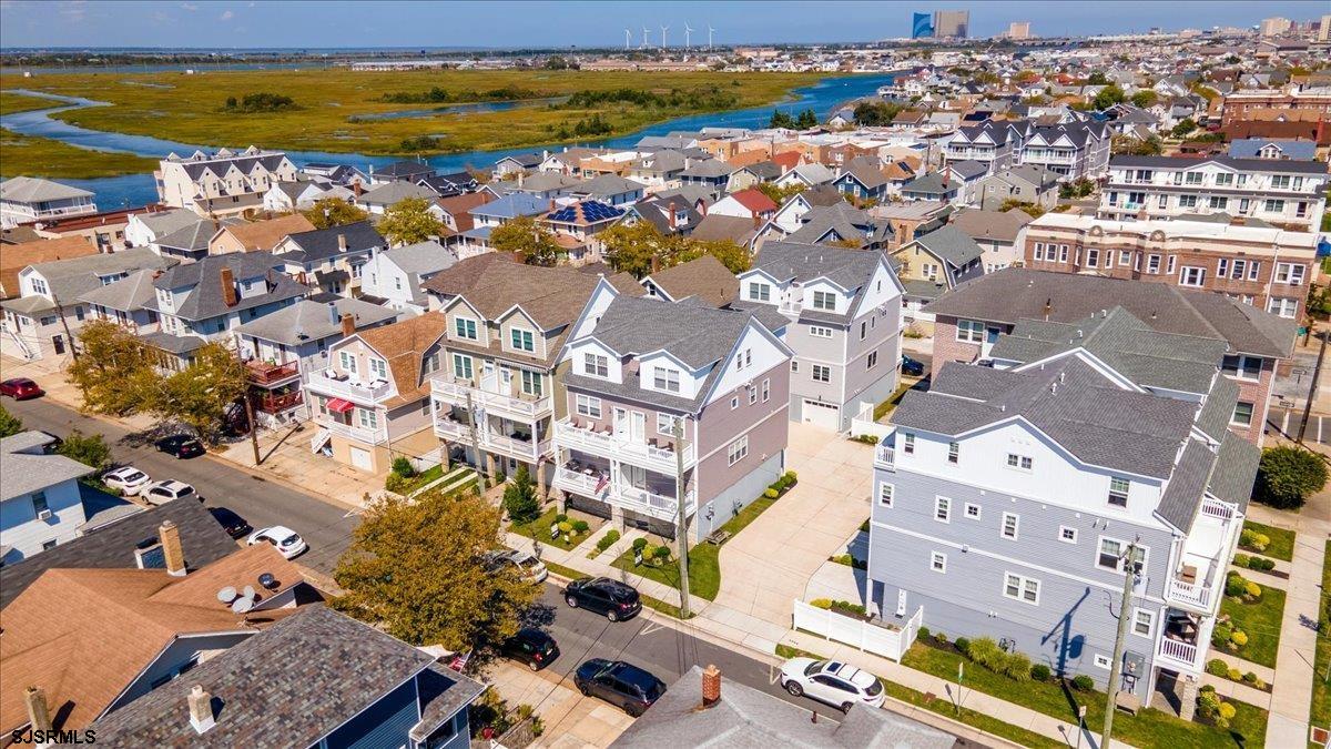 1A N Nashville Avenue