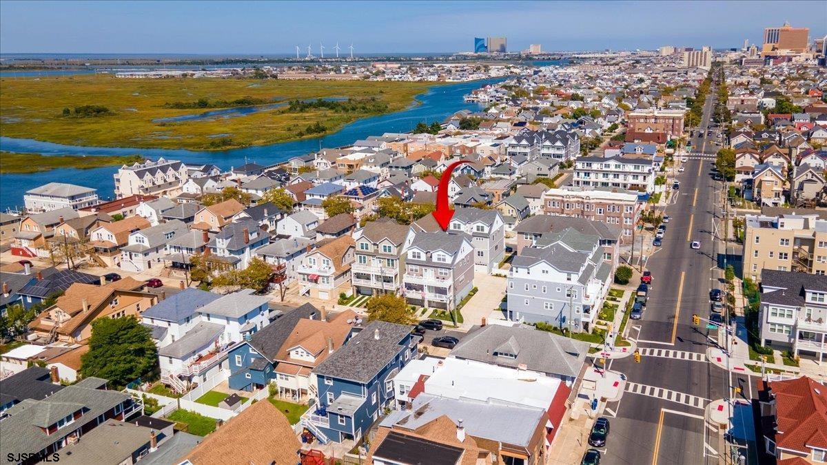 1A N Nashville Avenue