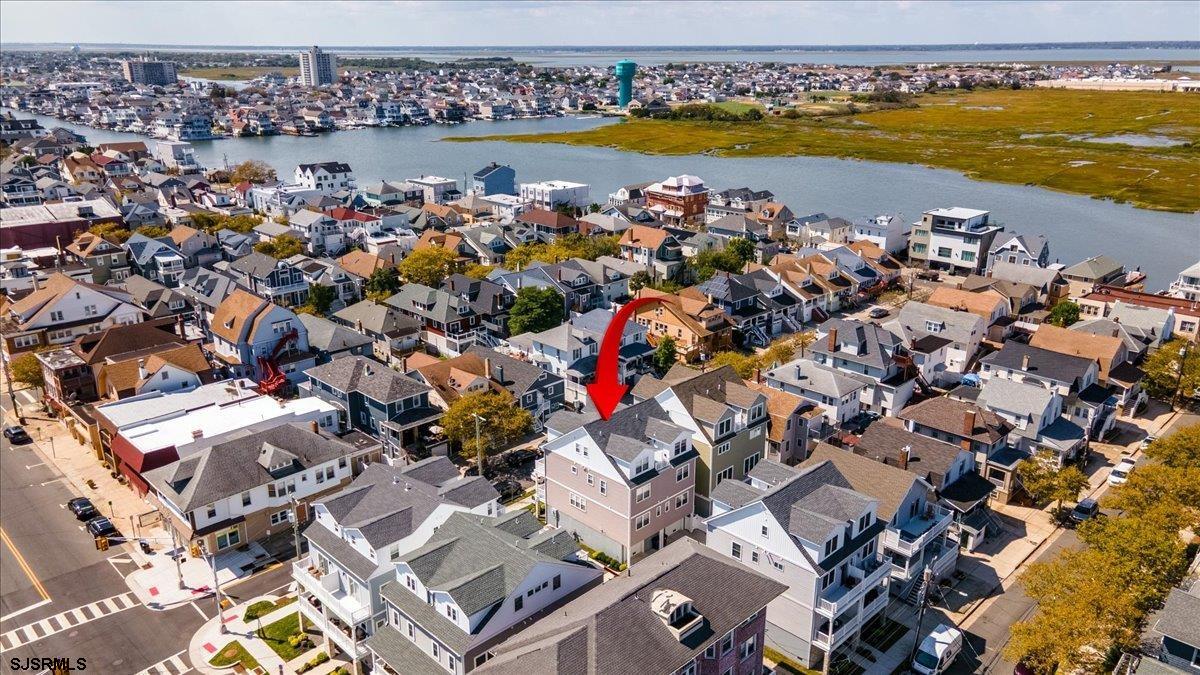 1A N Nashville Avenue