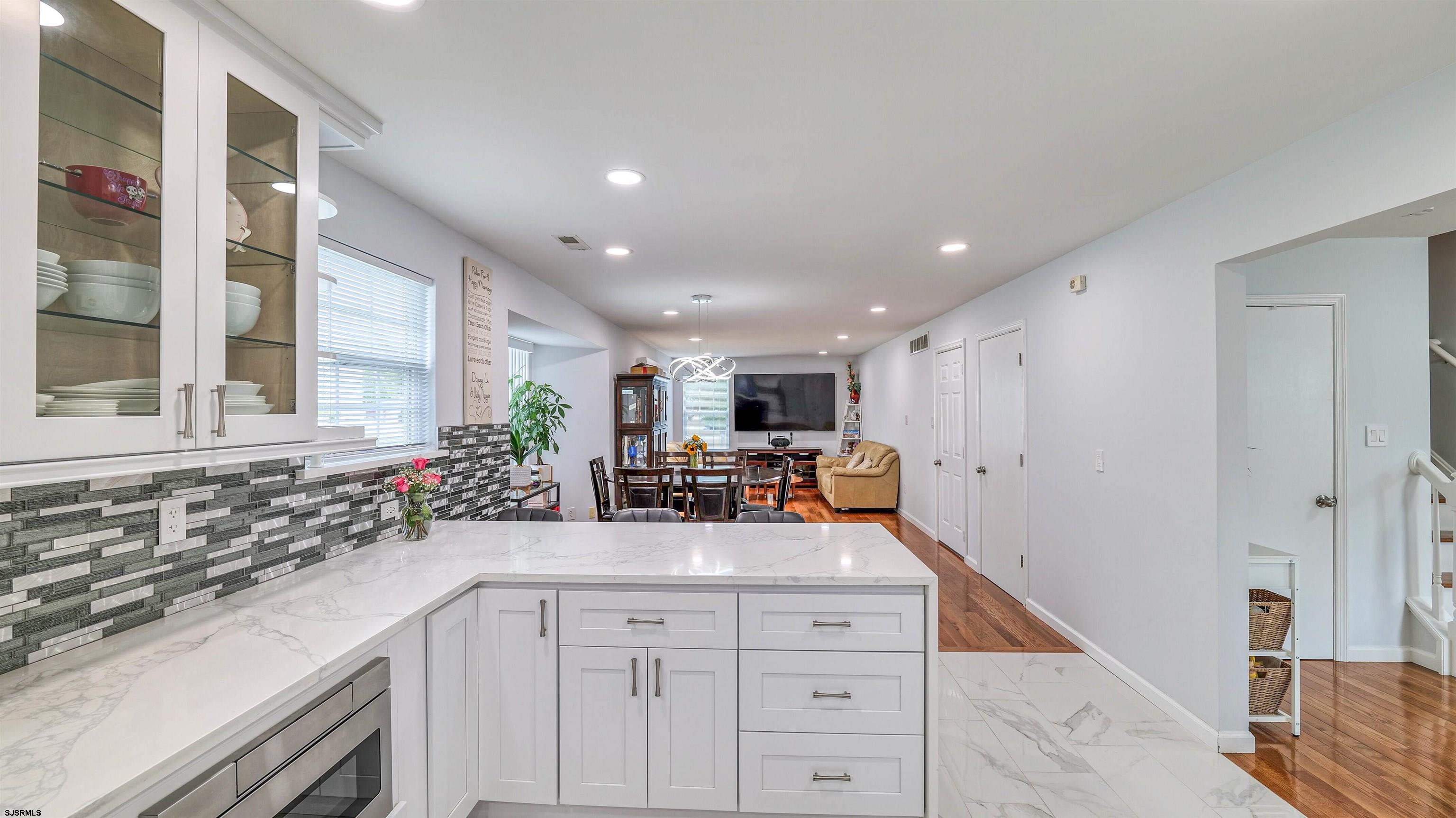 12 Montgomery Avenue