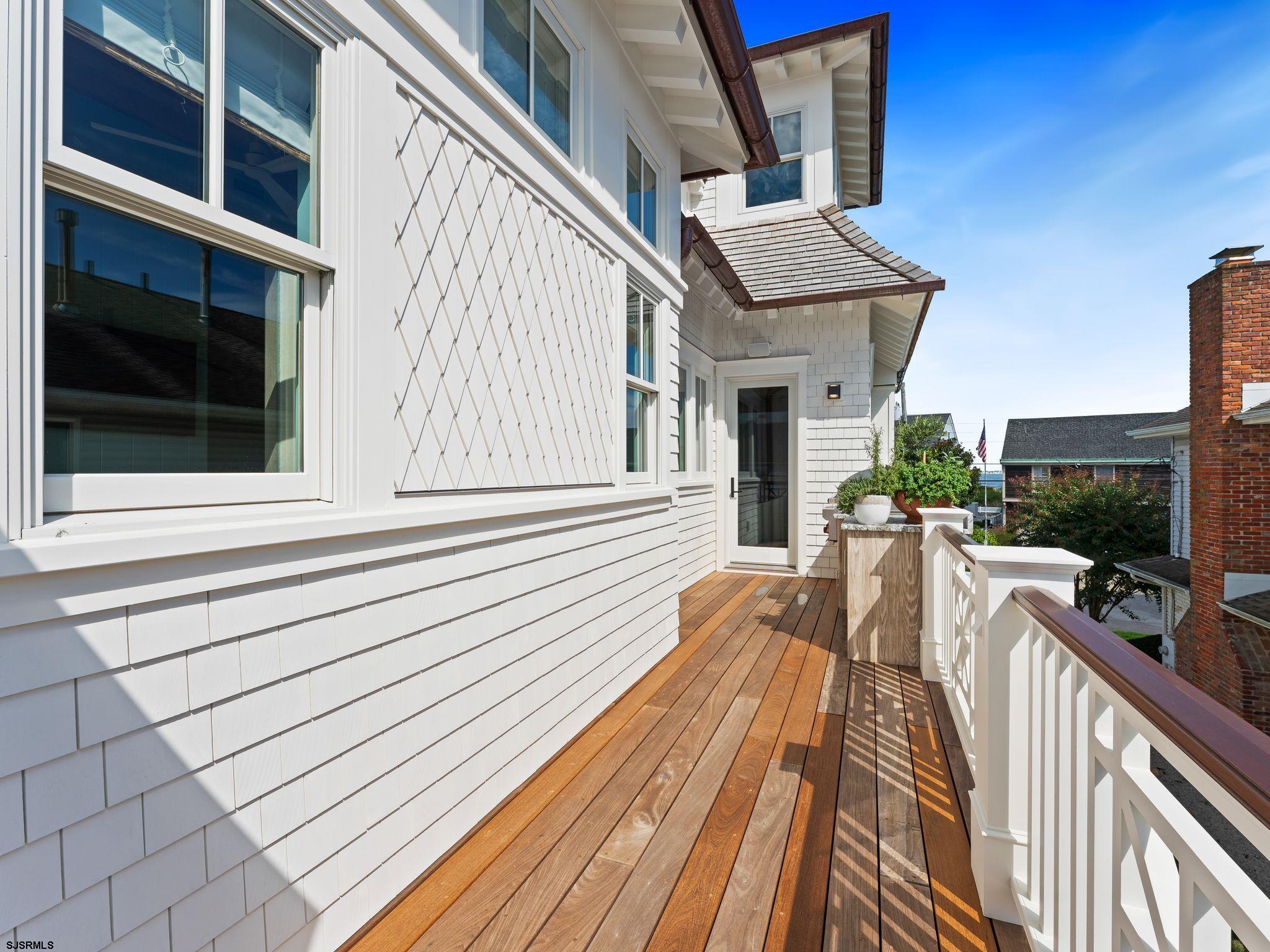 12 E Newcastle Road