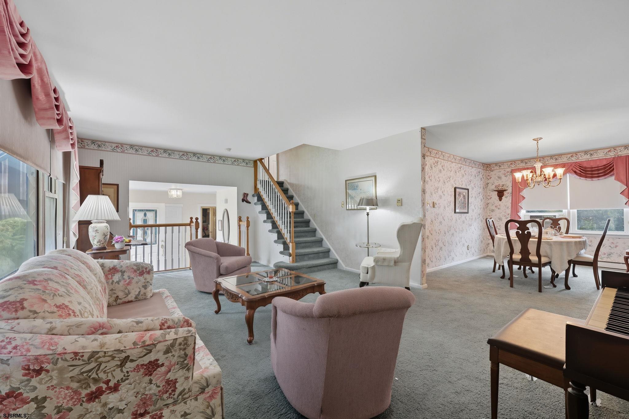 507 N Douglas Avenue - Picture 1