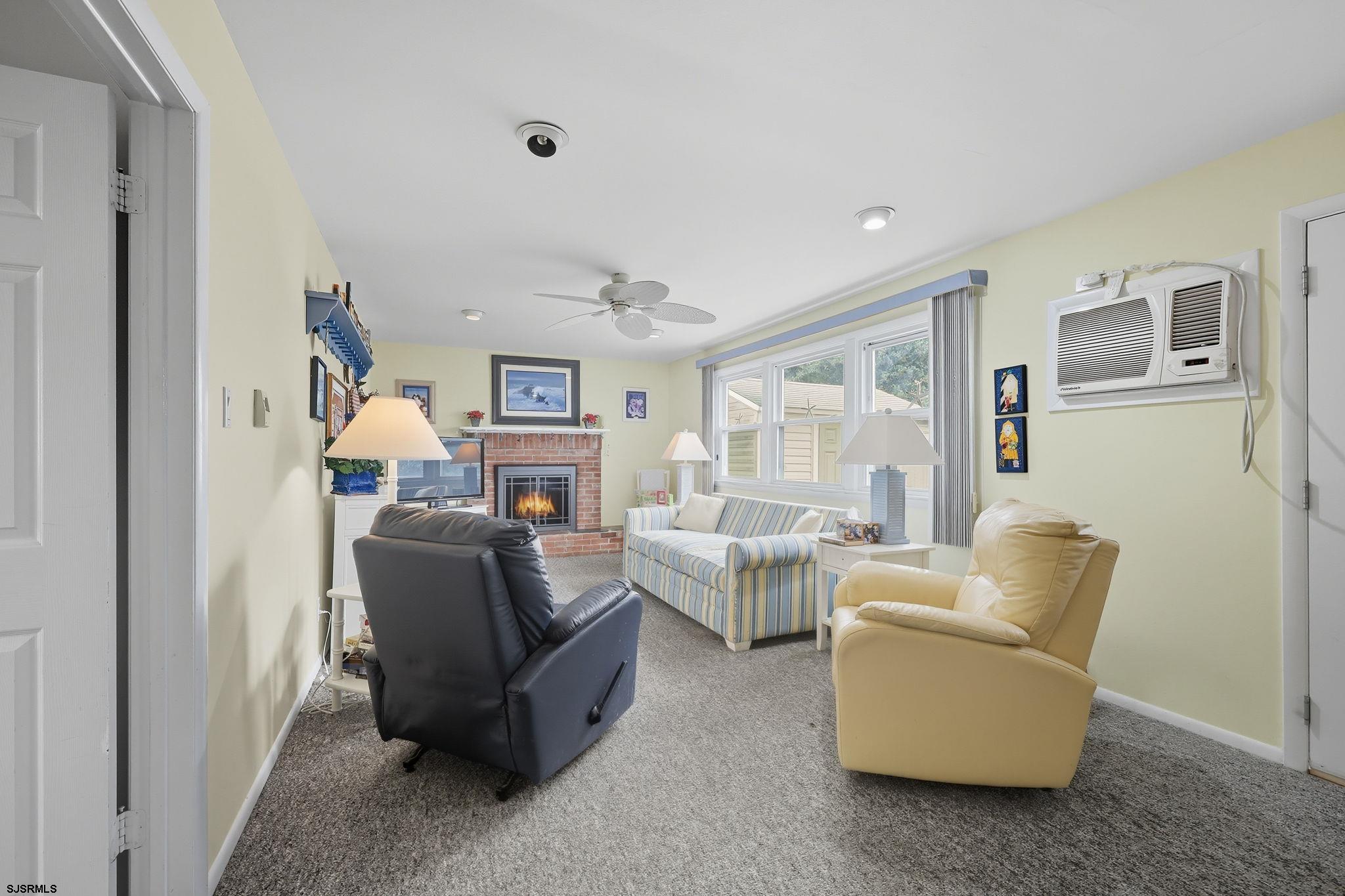 507 N Douglas Avenue