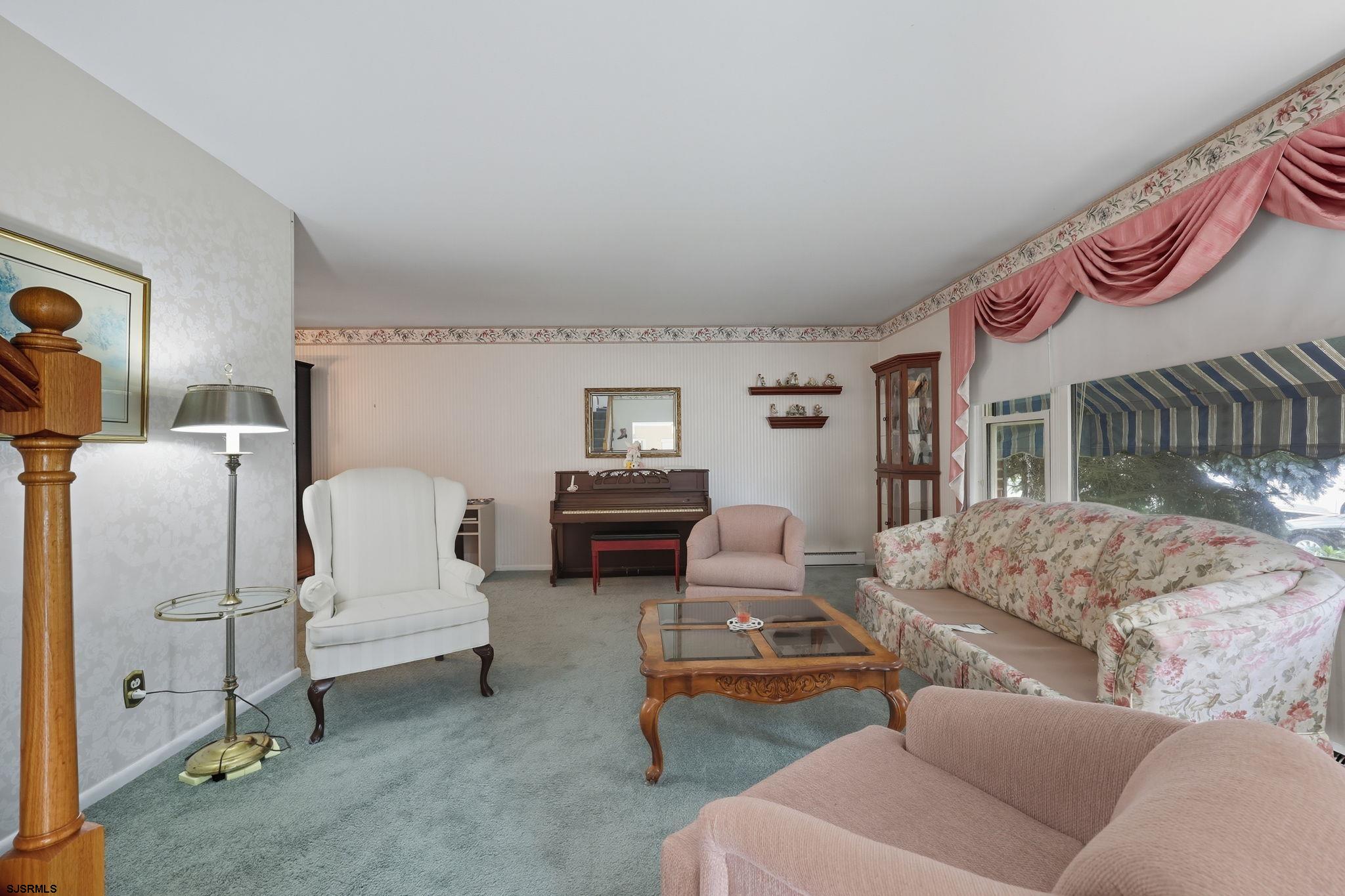 507 N Douglas Avenue - Picture 3