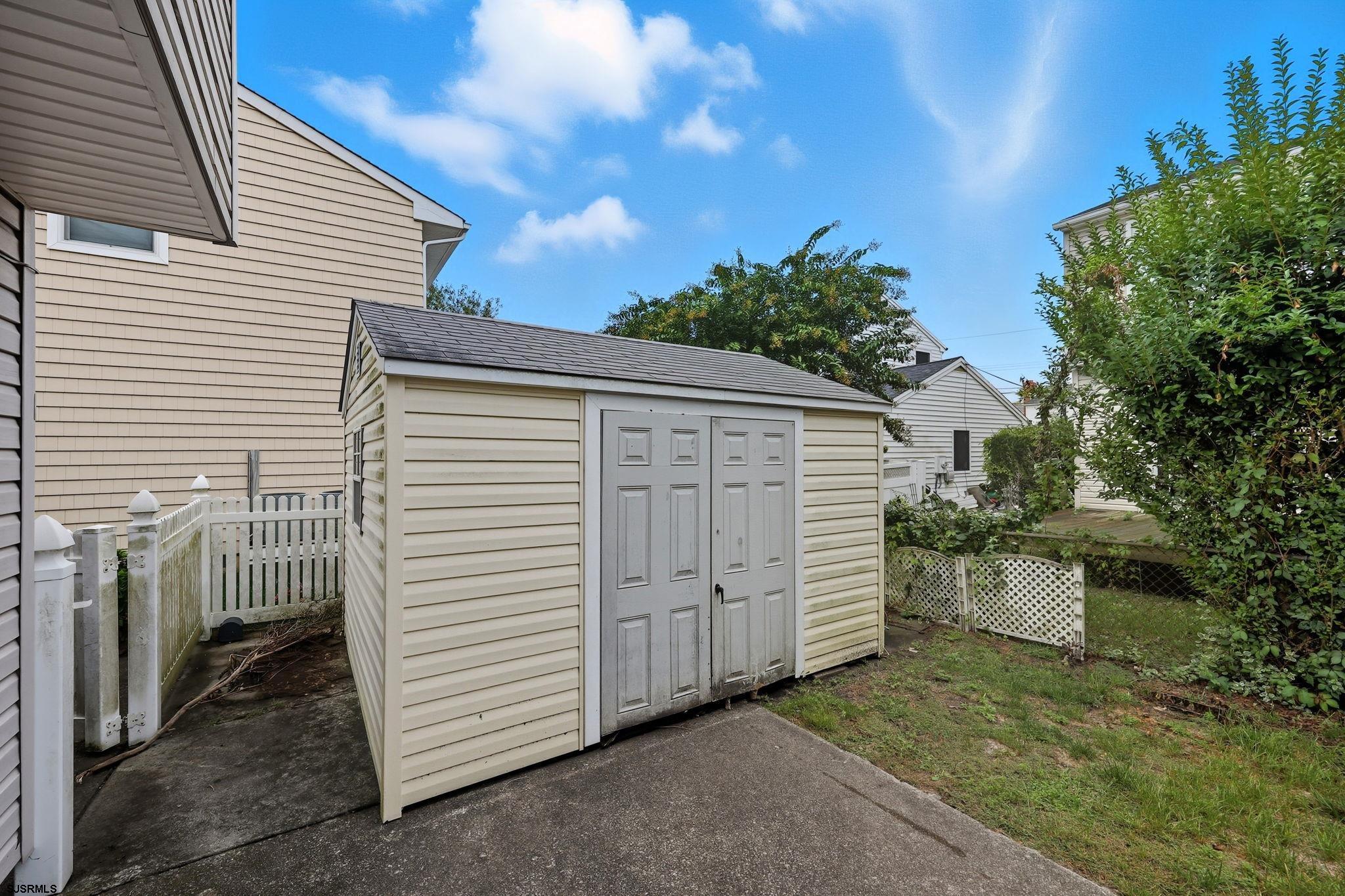 507 N Douglas Avenue