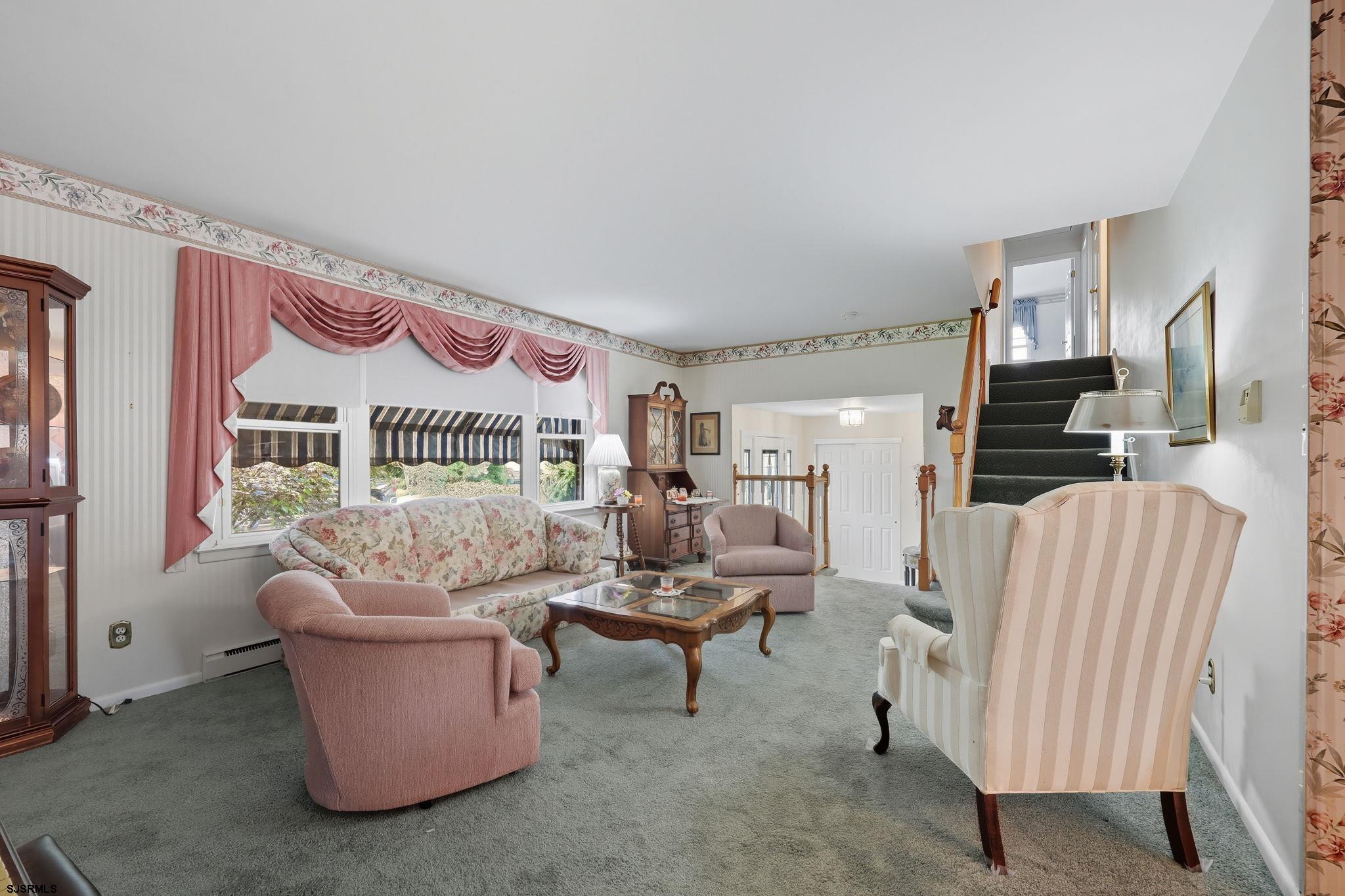 507 N Douglas Avenue