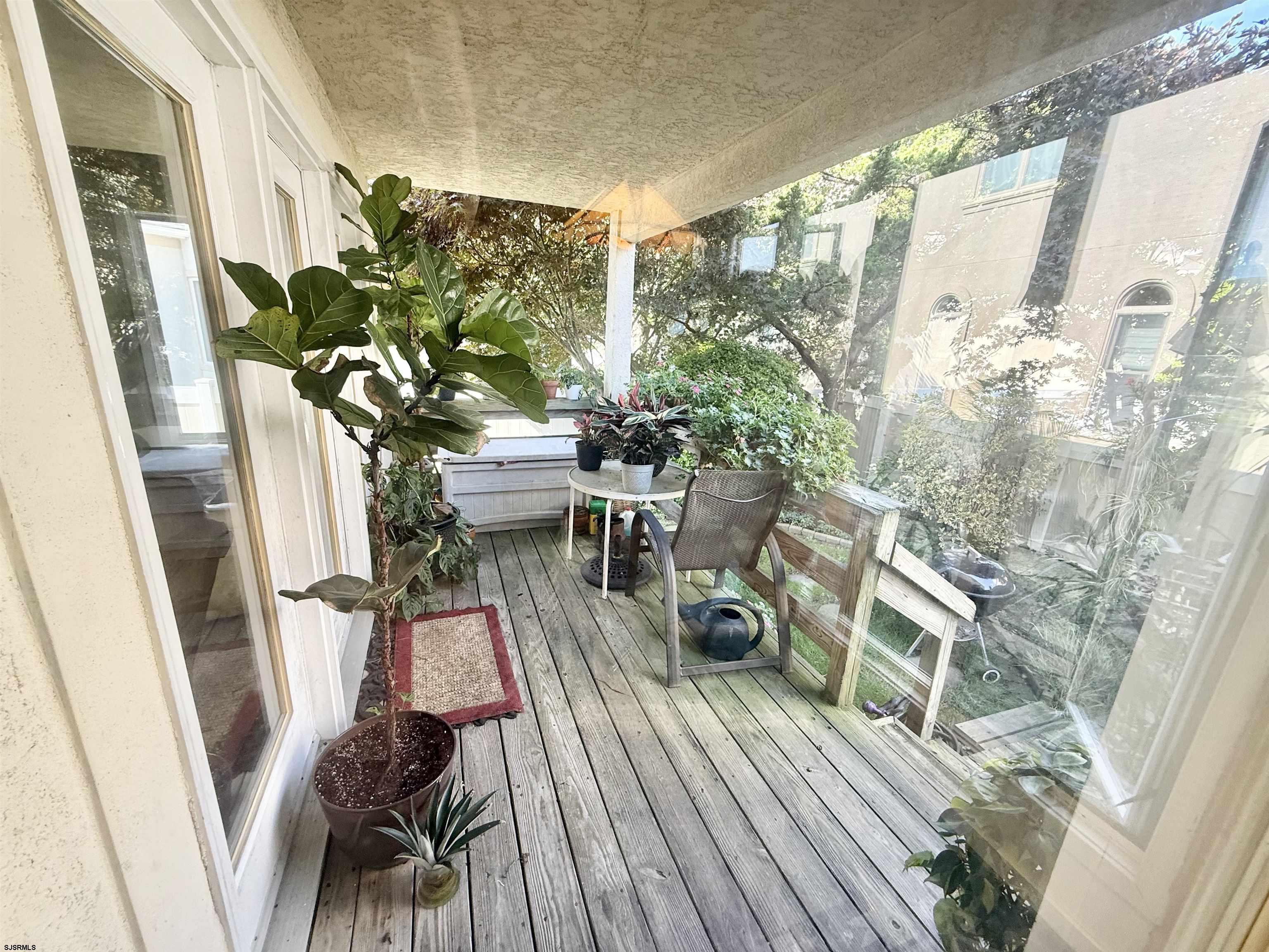 6 Bayside Ct