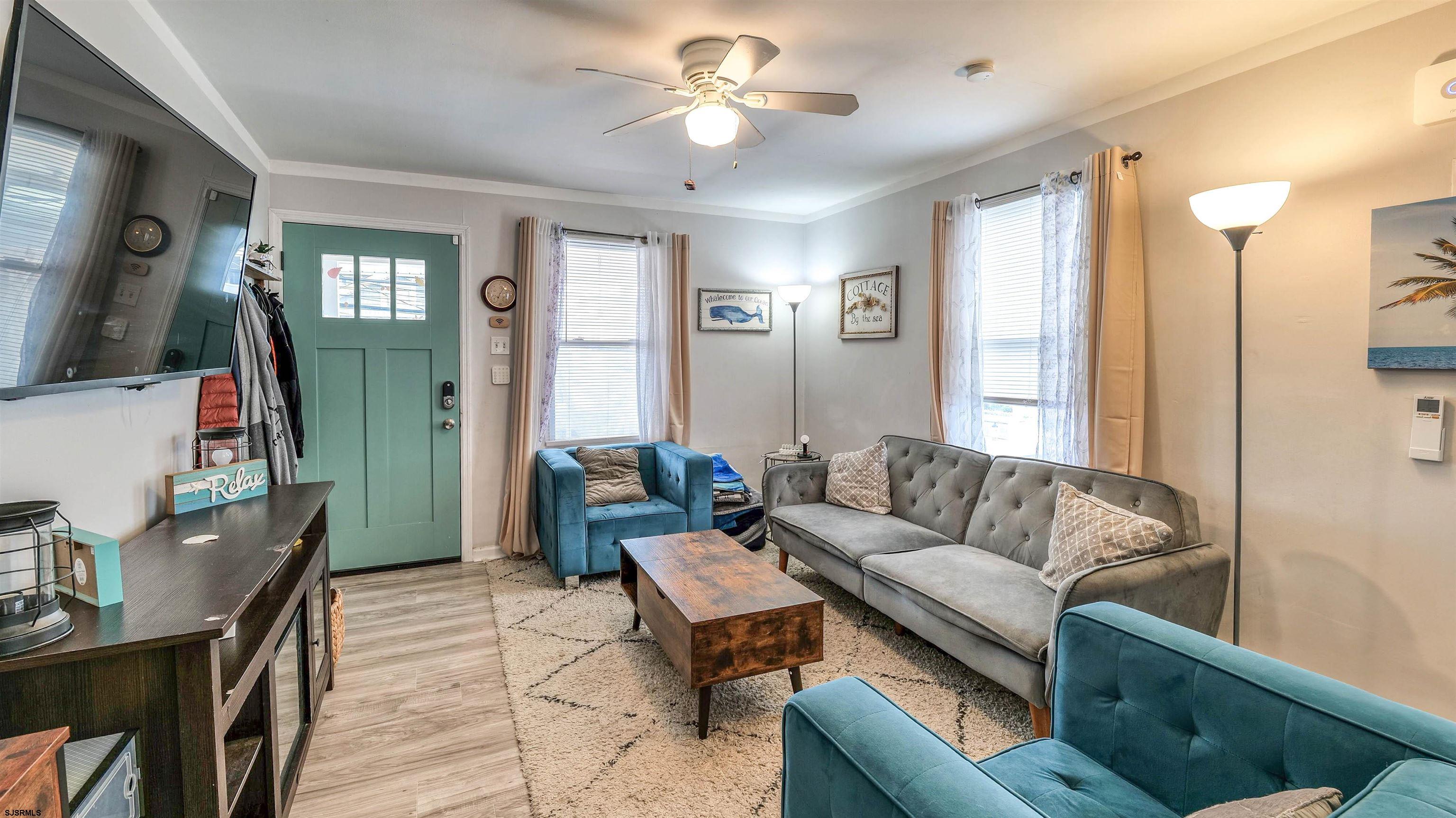 200 N Sacramento Avenue