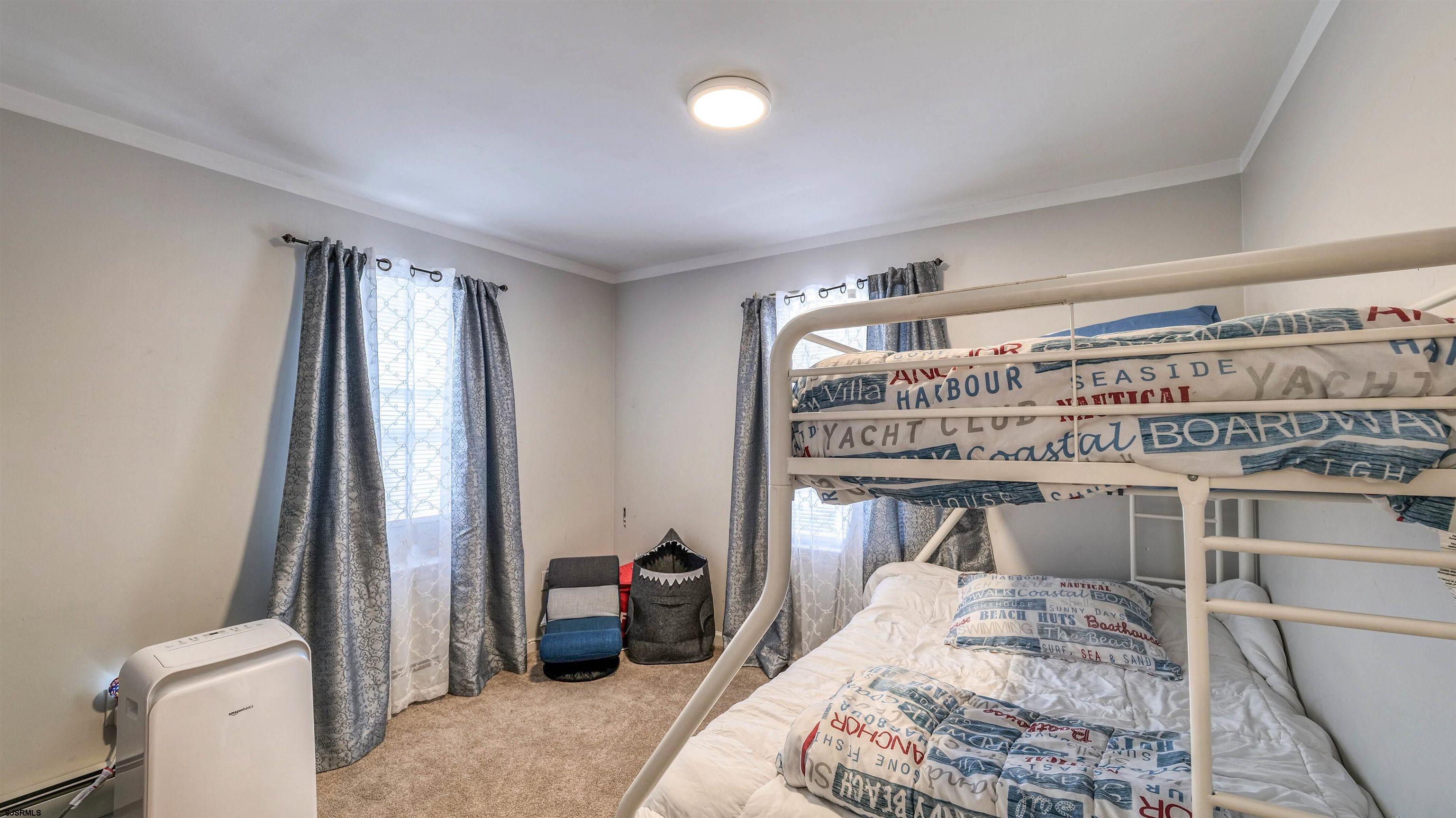 200 N Sacramento Avenue