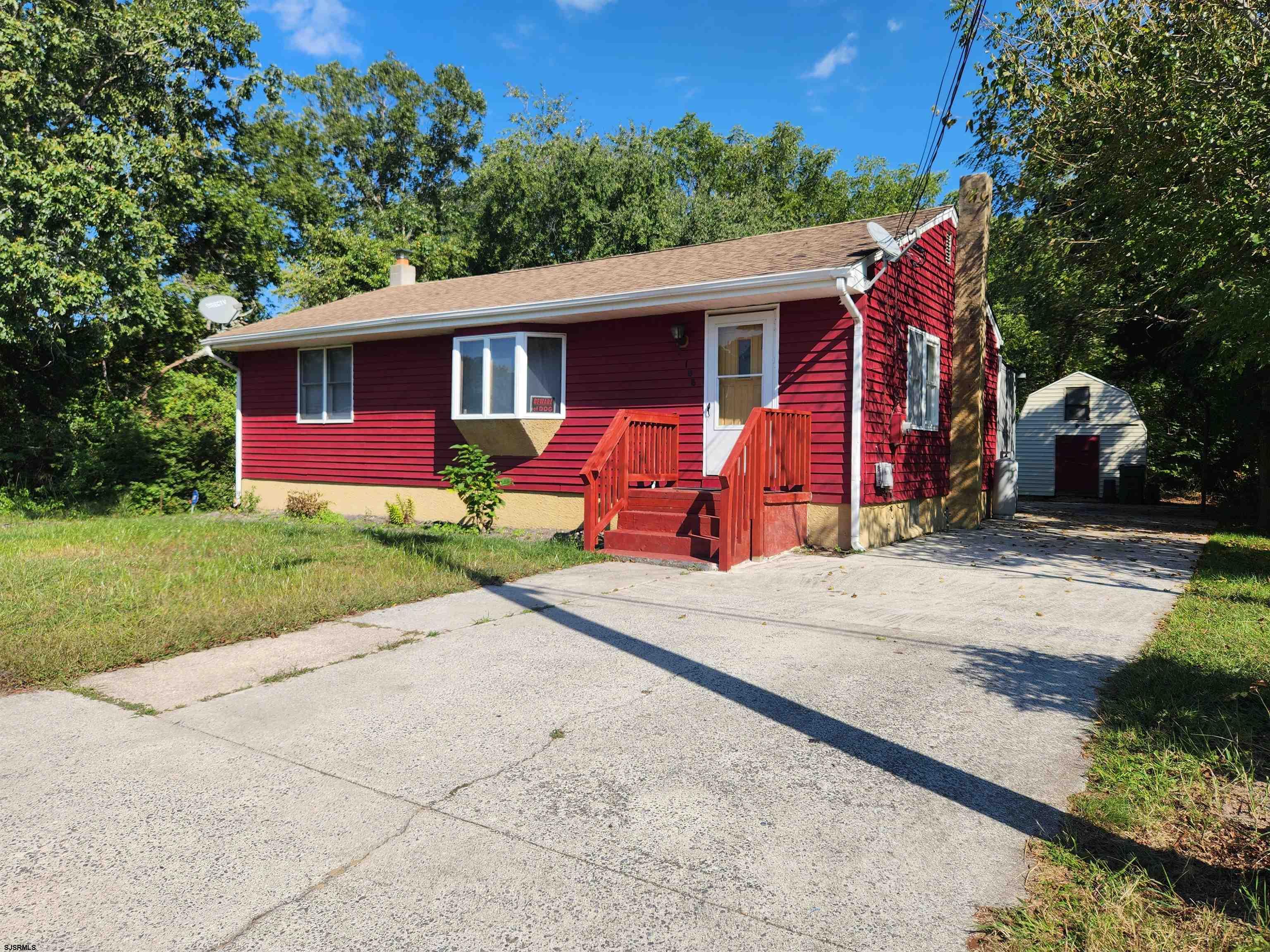 108 Hickory Street - Picture 1