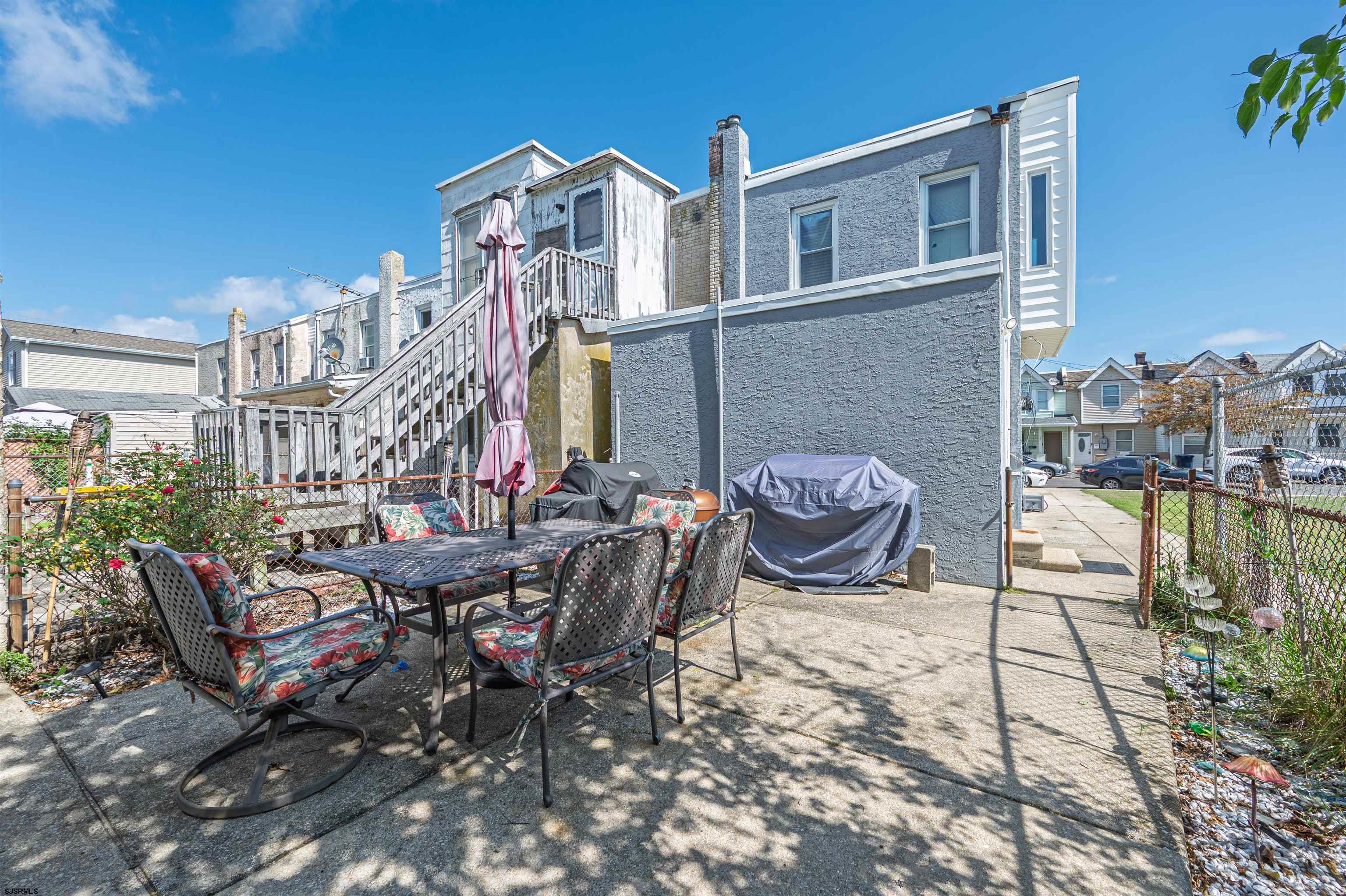 348 N Connecticut Avenue