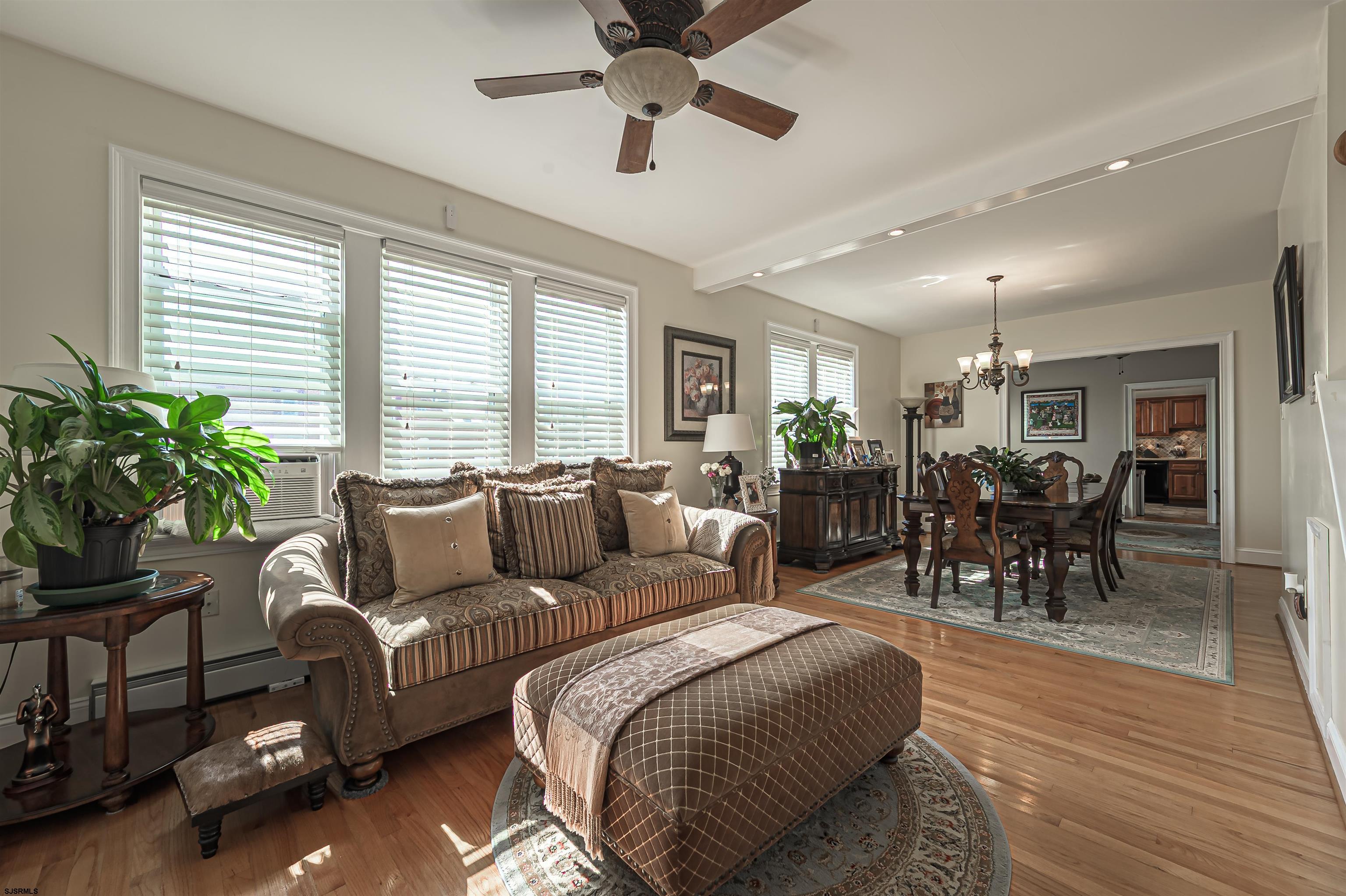 348 N Connecticut Avenue - Picture 2