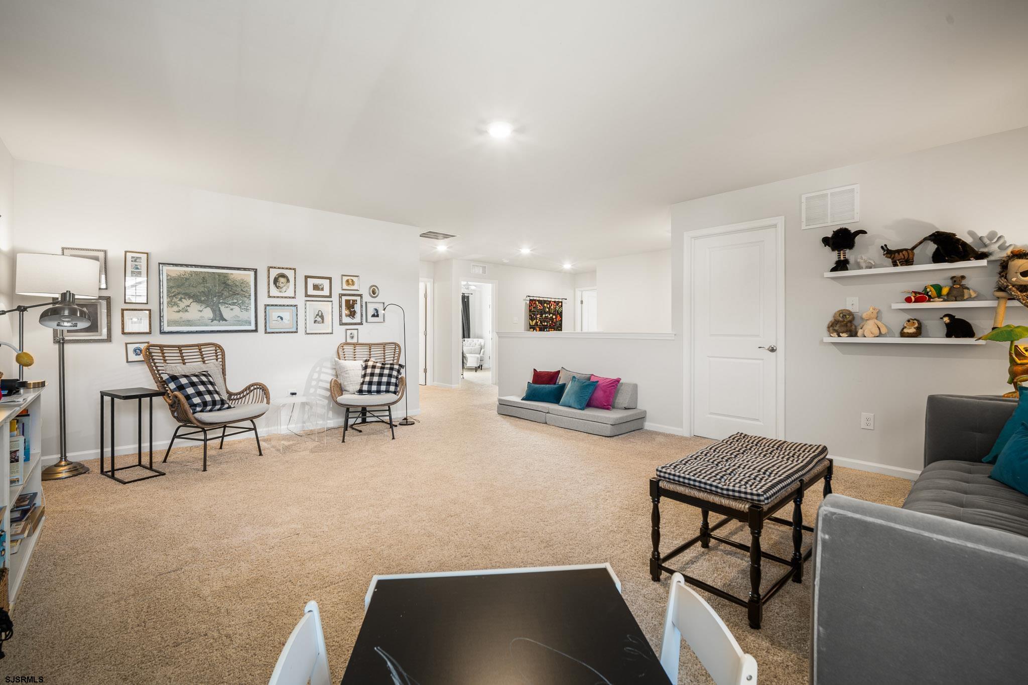 145 Laquinta Dr
