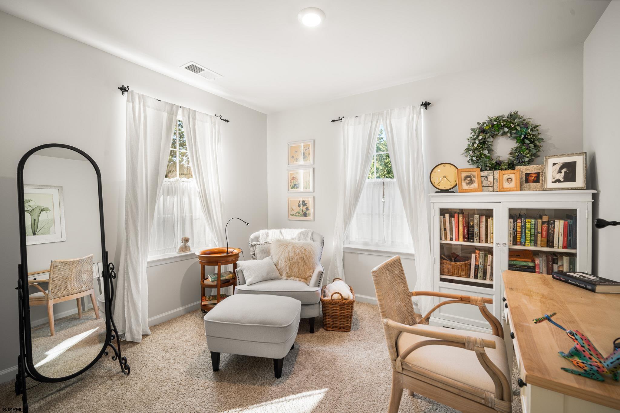 145 Laquinta Dr