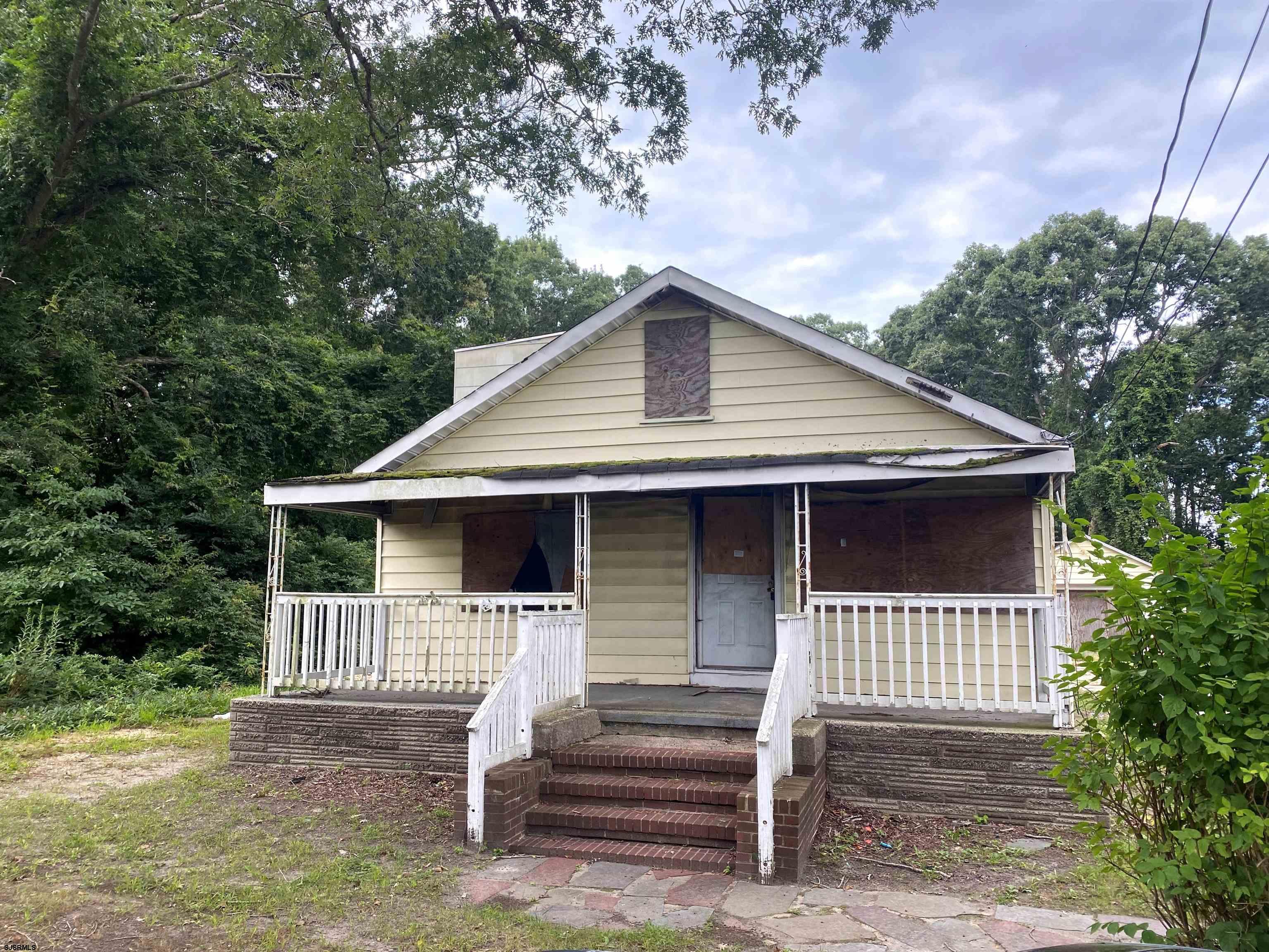 2607 Fire Road