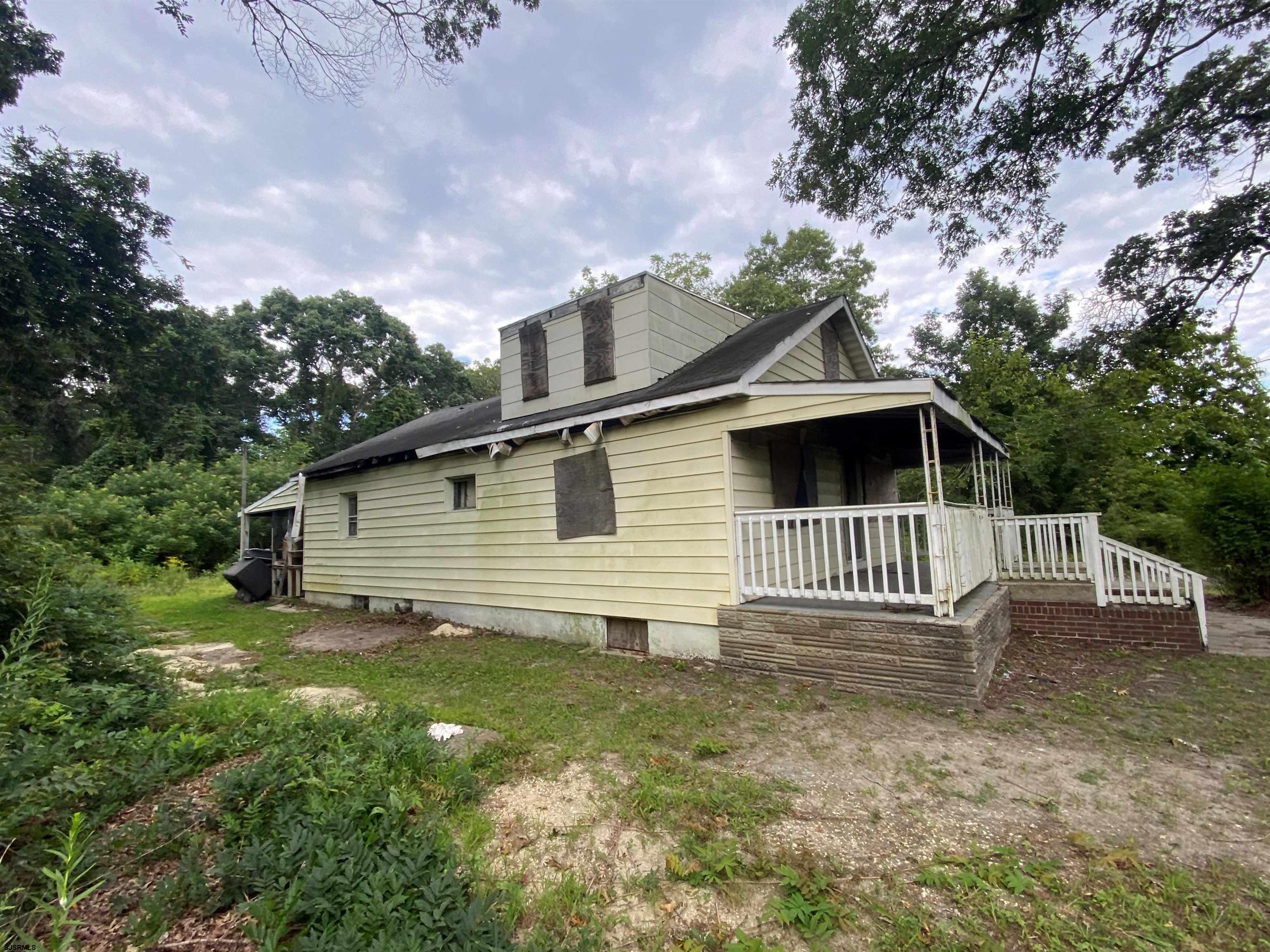 2607 Fire Road - Picture 2