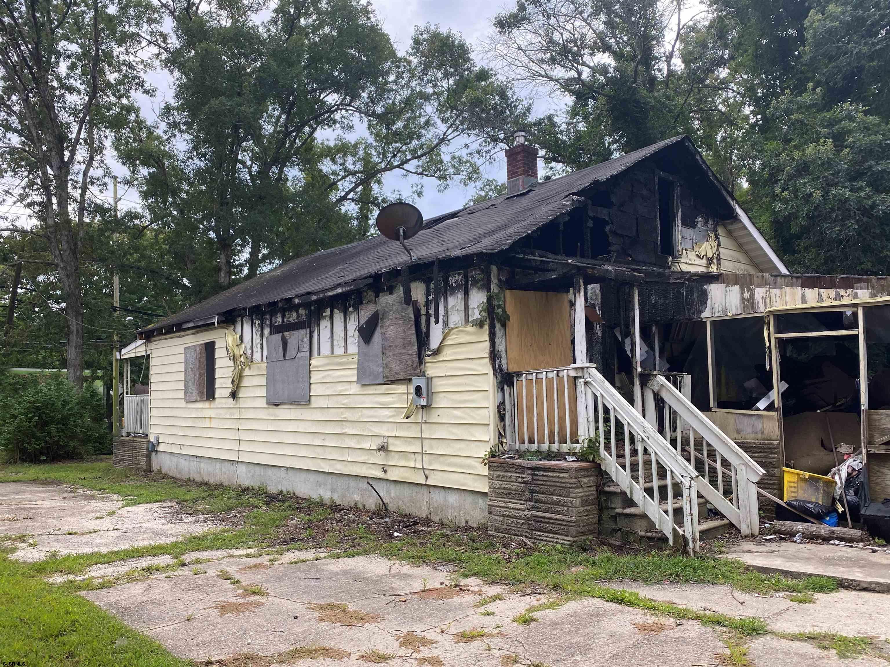 2607 Fire Road