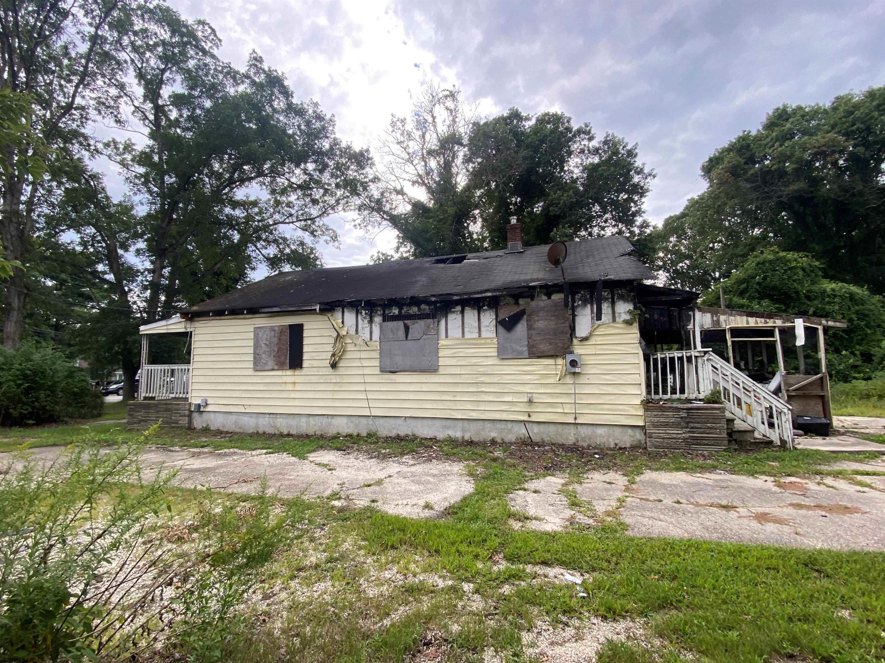 2607 Fire Road