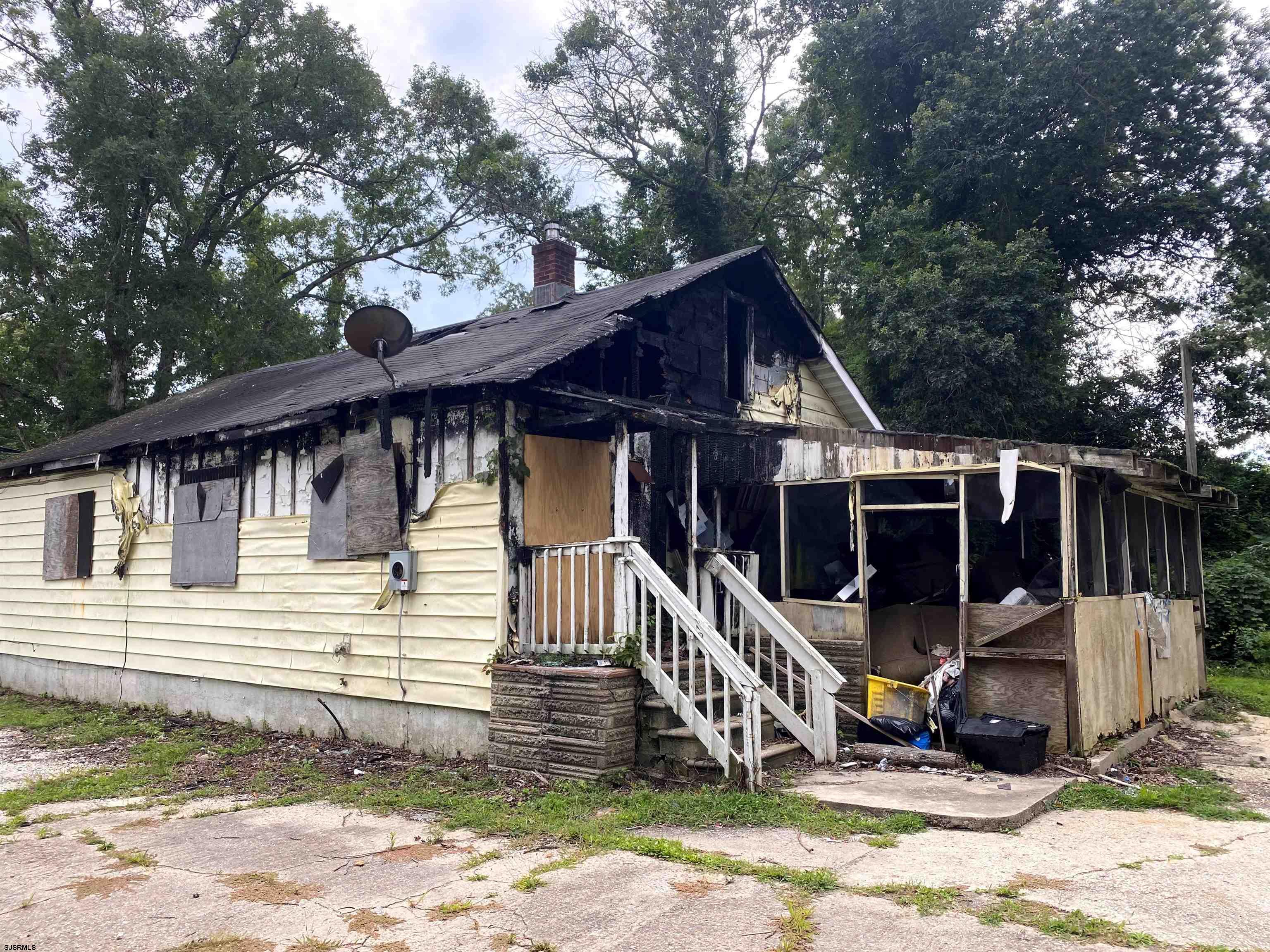2607 Fire Road