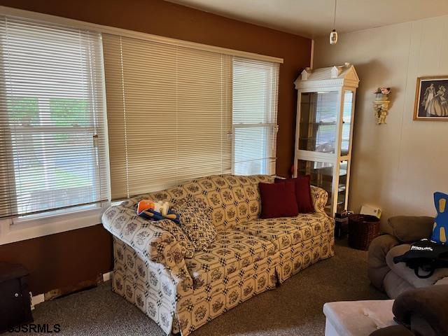 202 Iowa Avenue - Picture 2