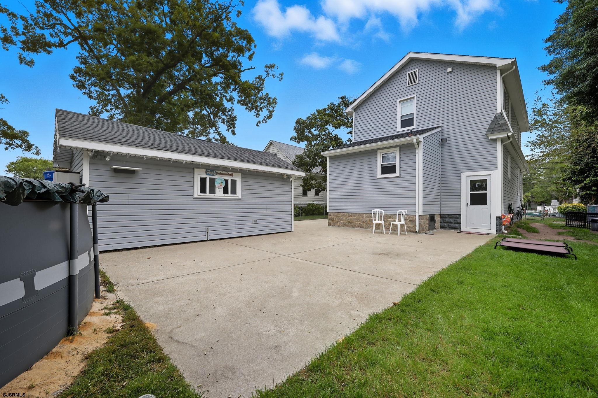 421 Shore Rd