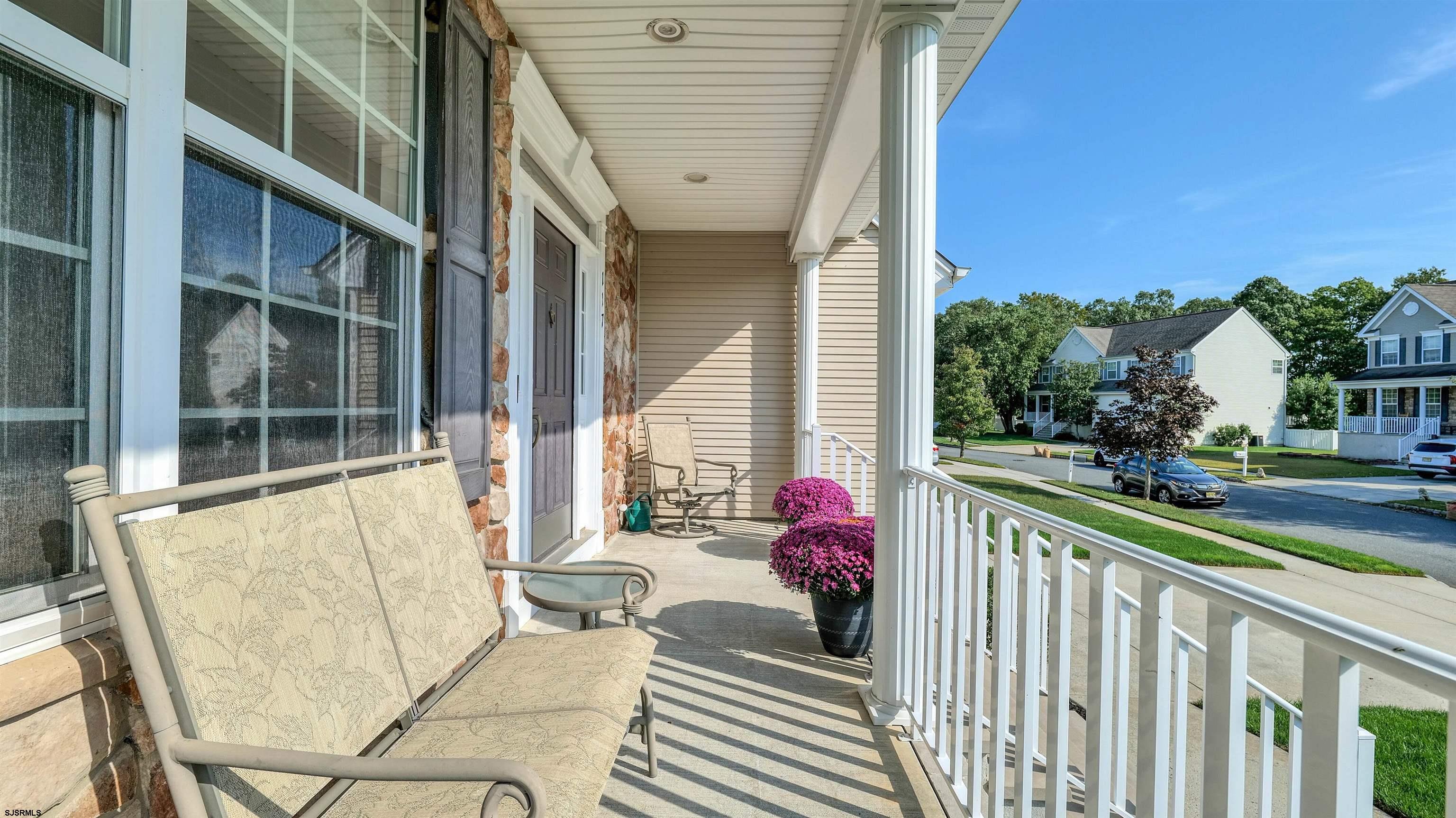 117 Carmel Dr - Picture 2