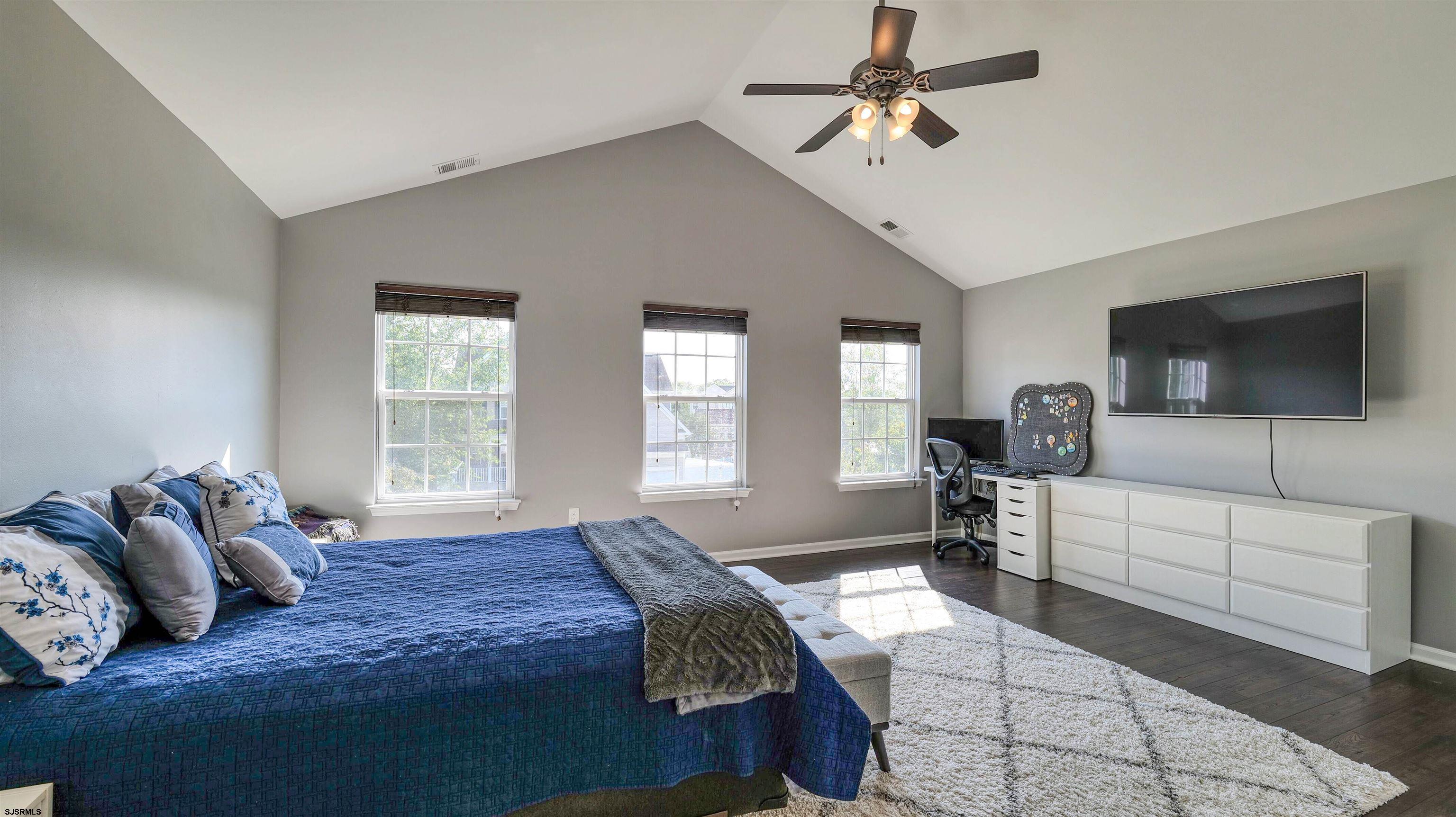 117 Carmel Dr