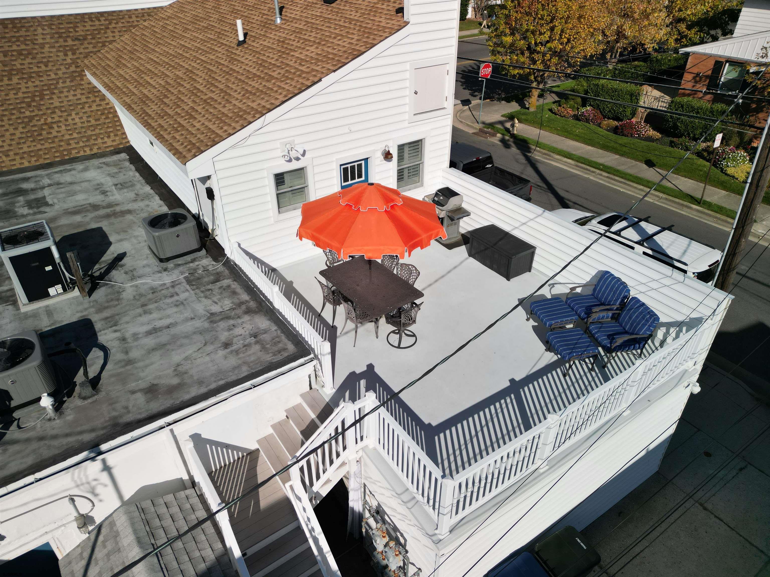 9200-9202 Ventnor Avenue