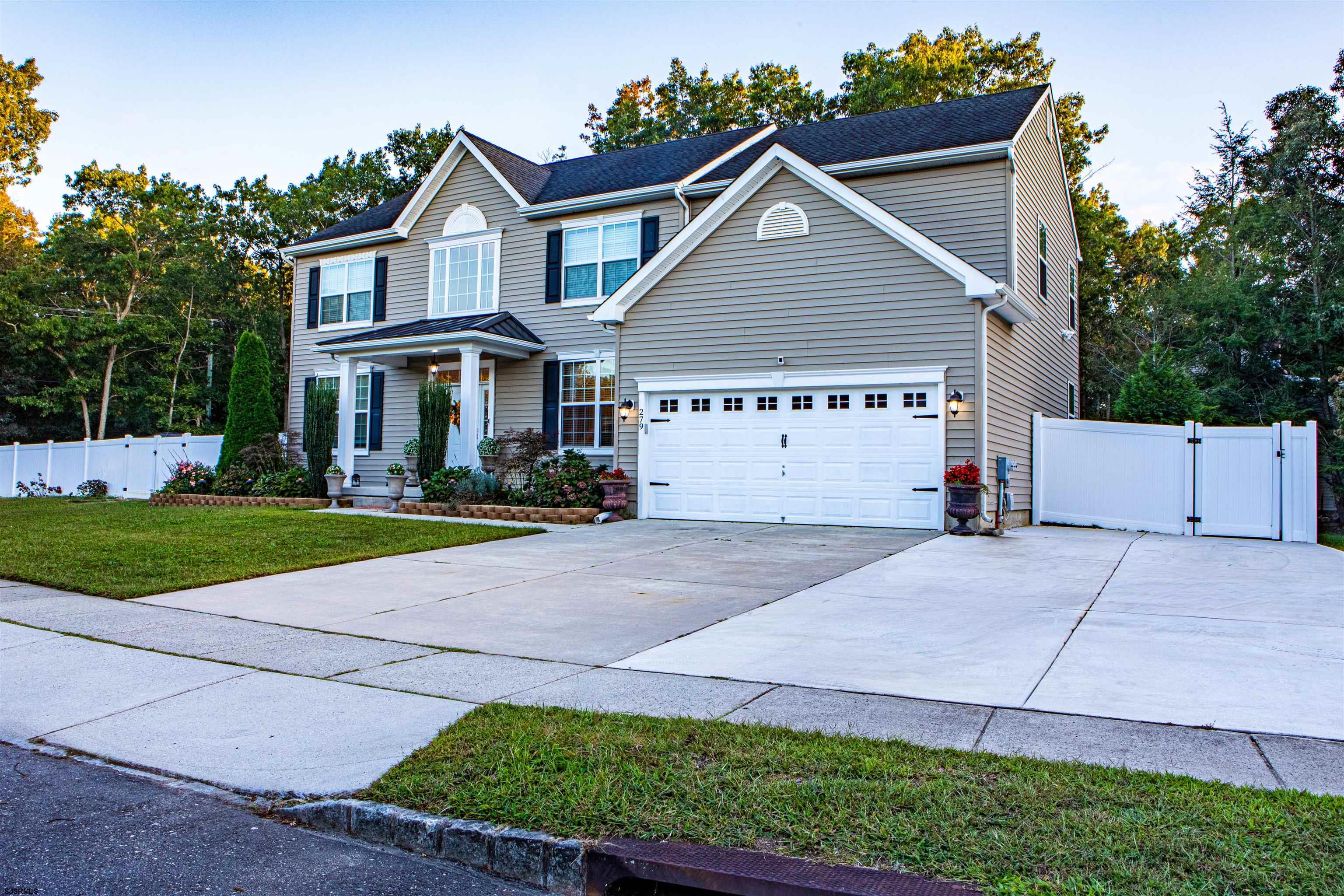 279 Churchill Dr Dr - Picture 2