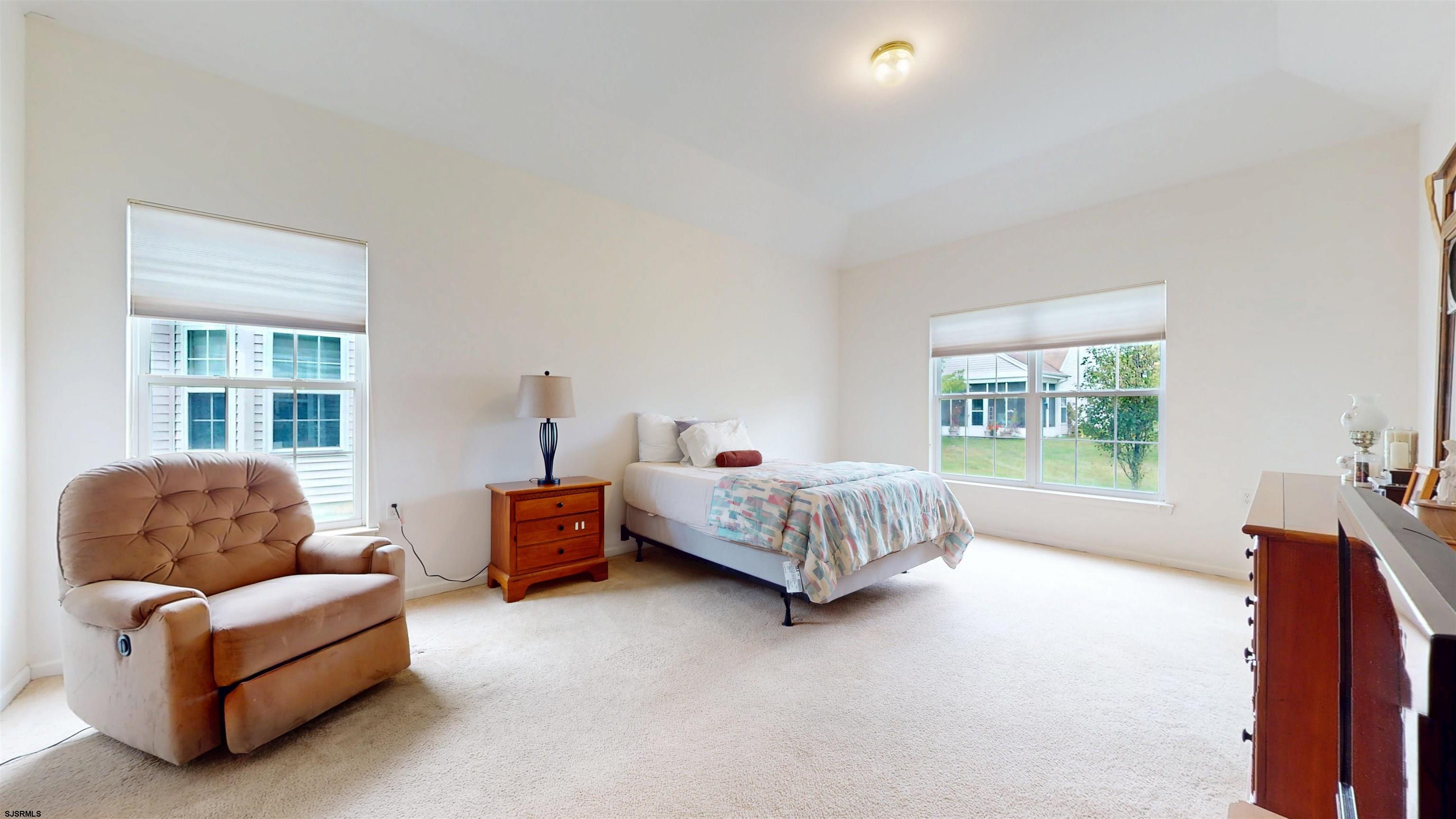 61 Burnside Dr