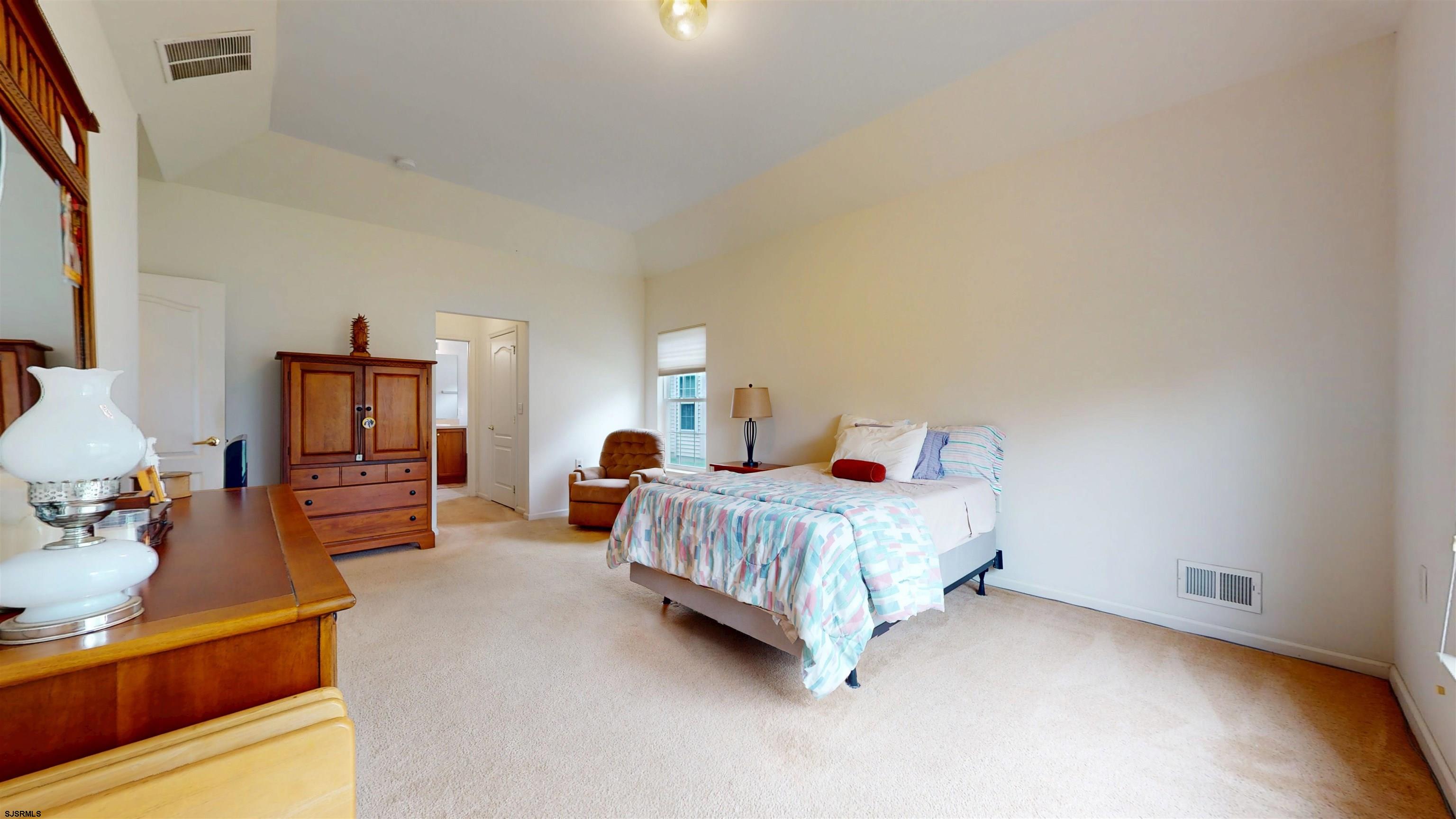 61 Burnside Dr