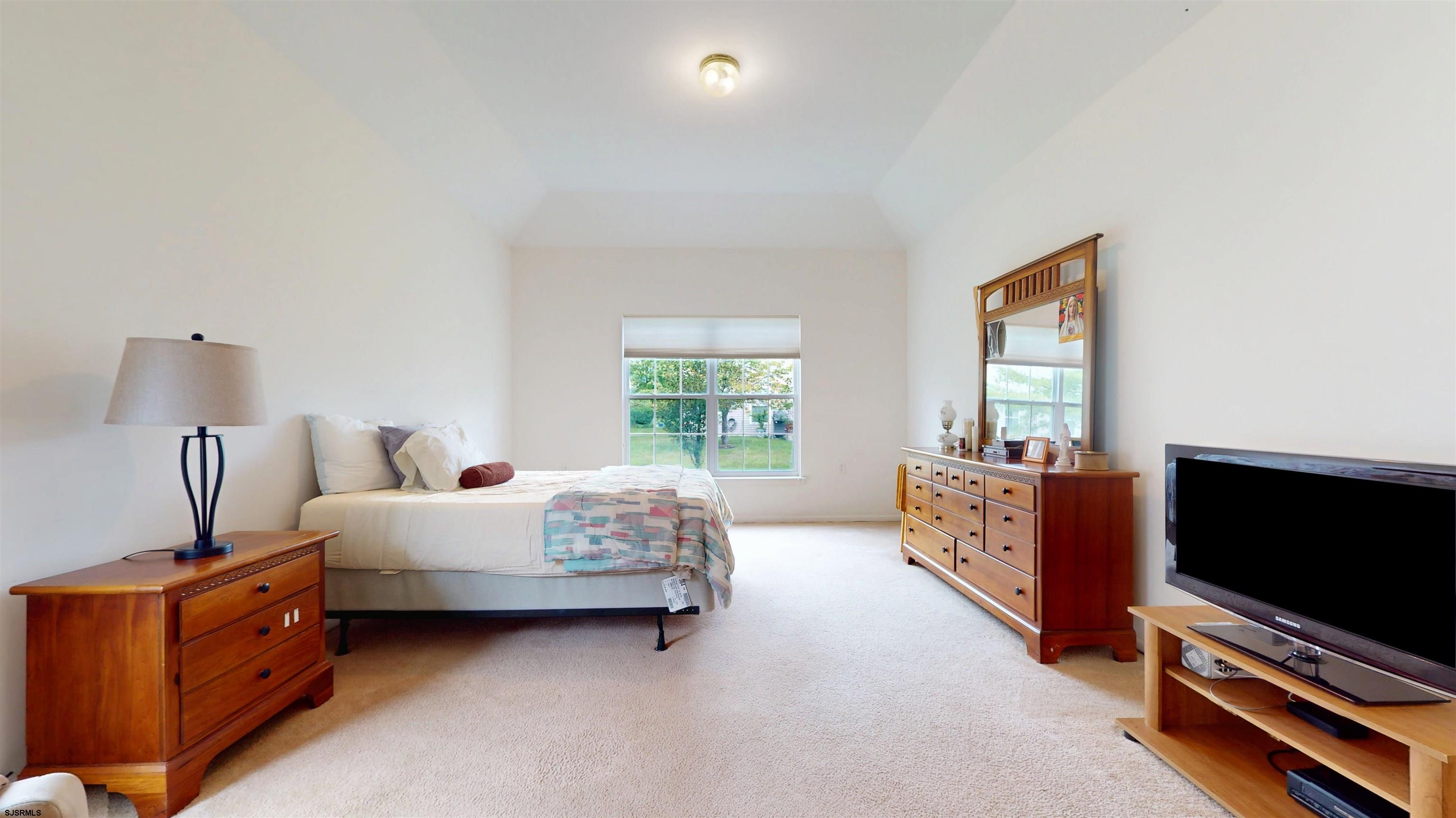 61 Burnside Dr