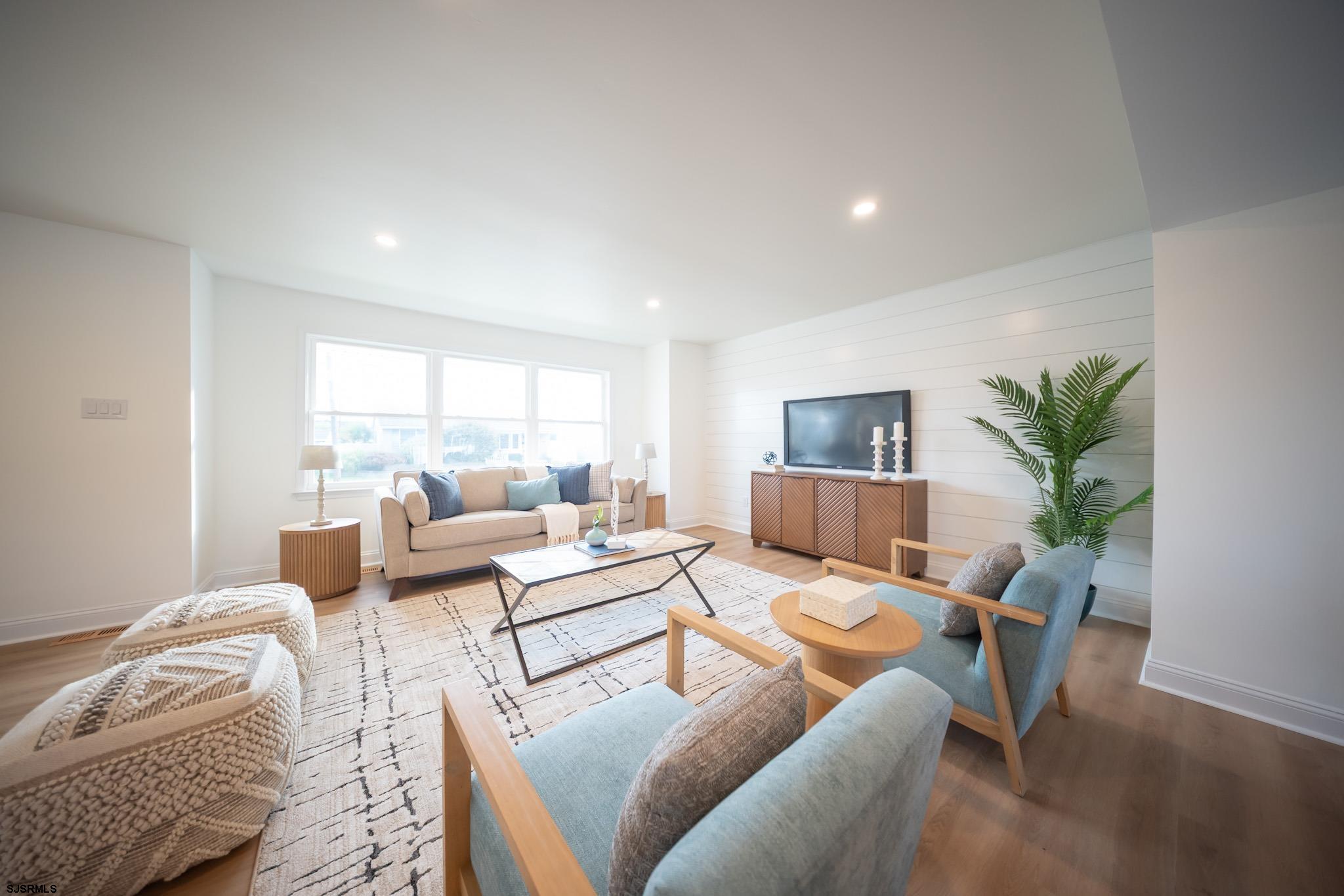 504 N Burghley Avenue