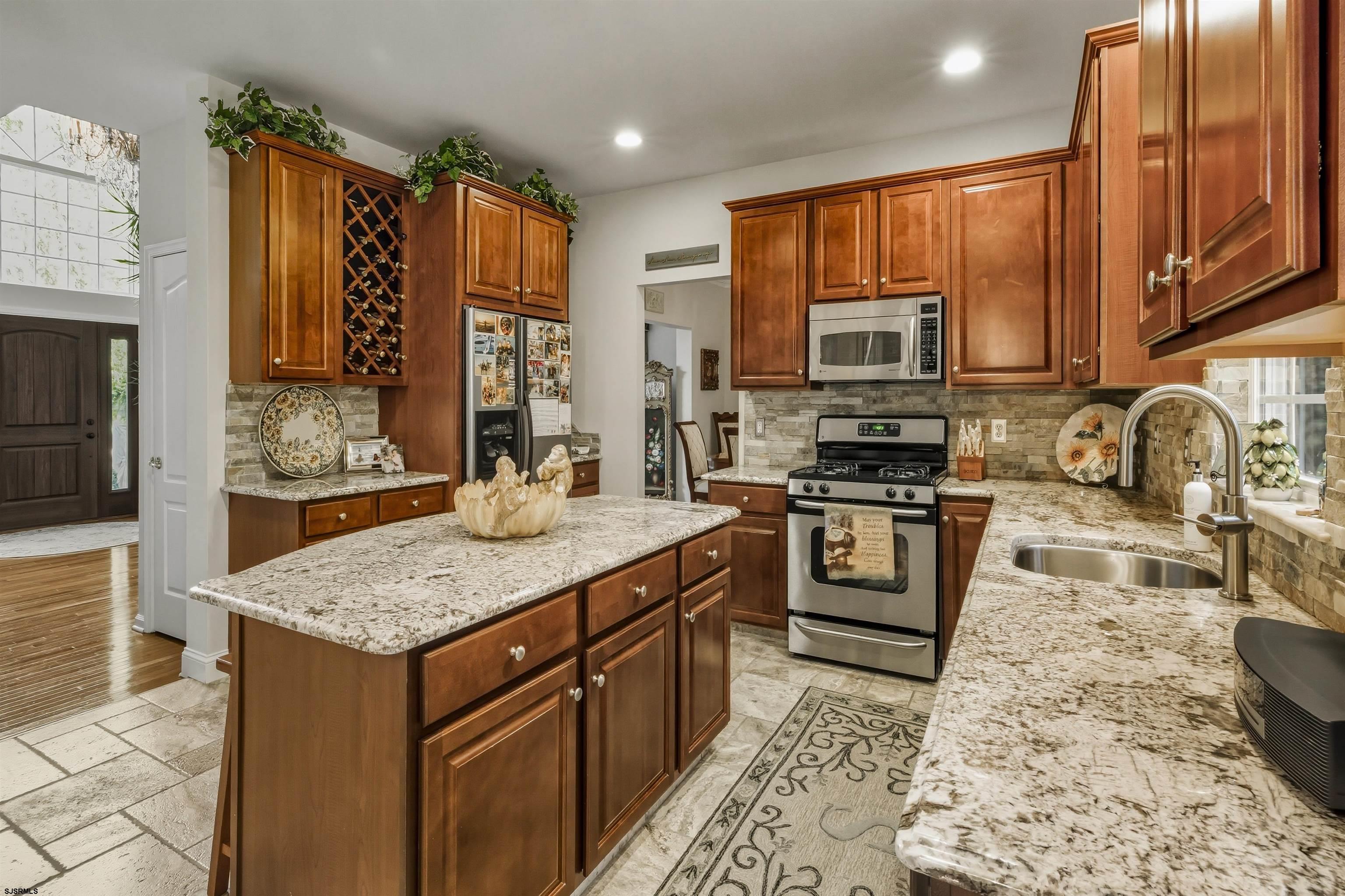 267 CHURCHILL Dr