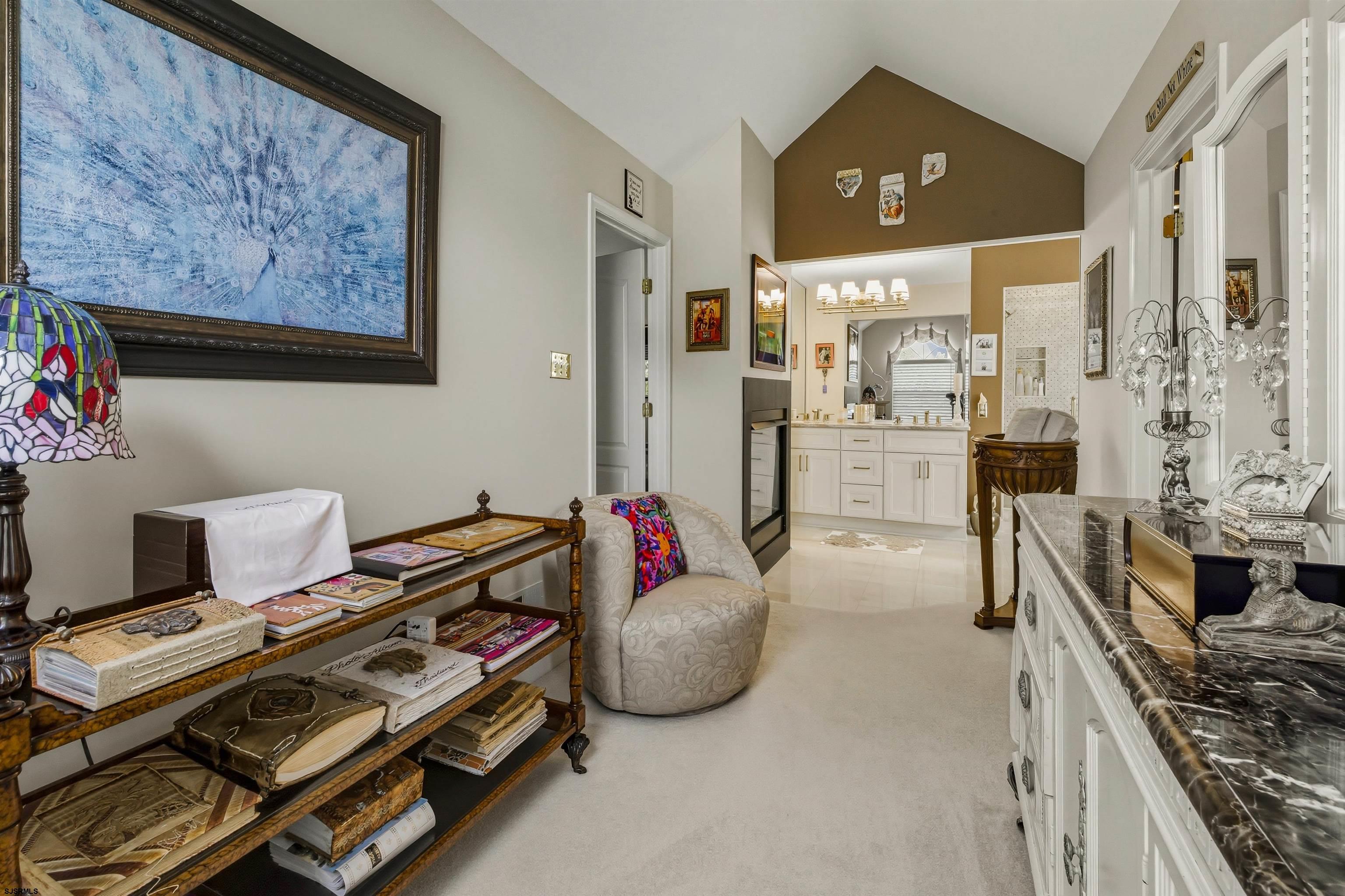 267 CHURCHILL Dr