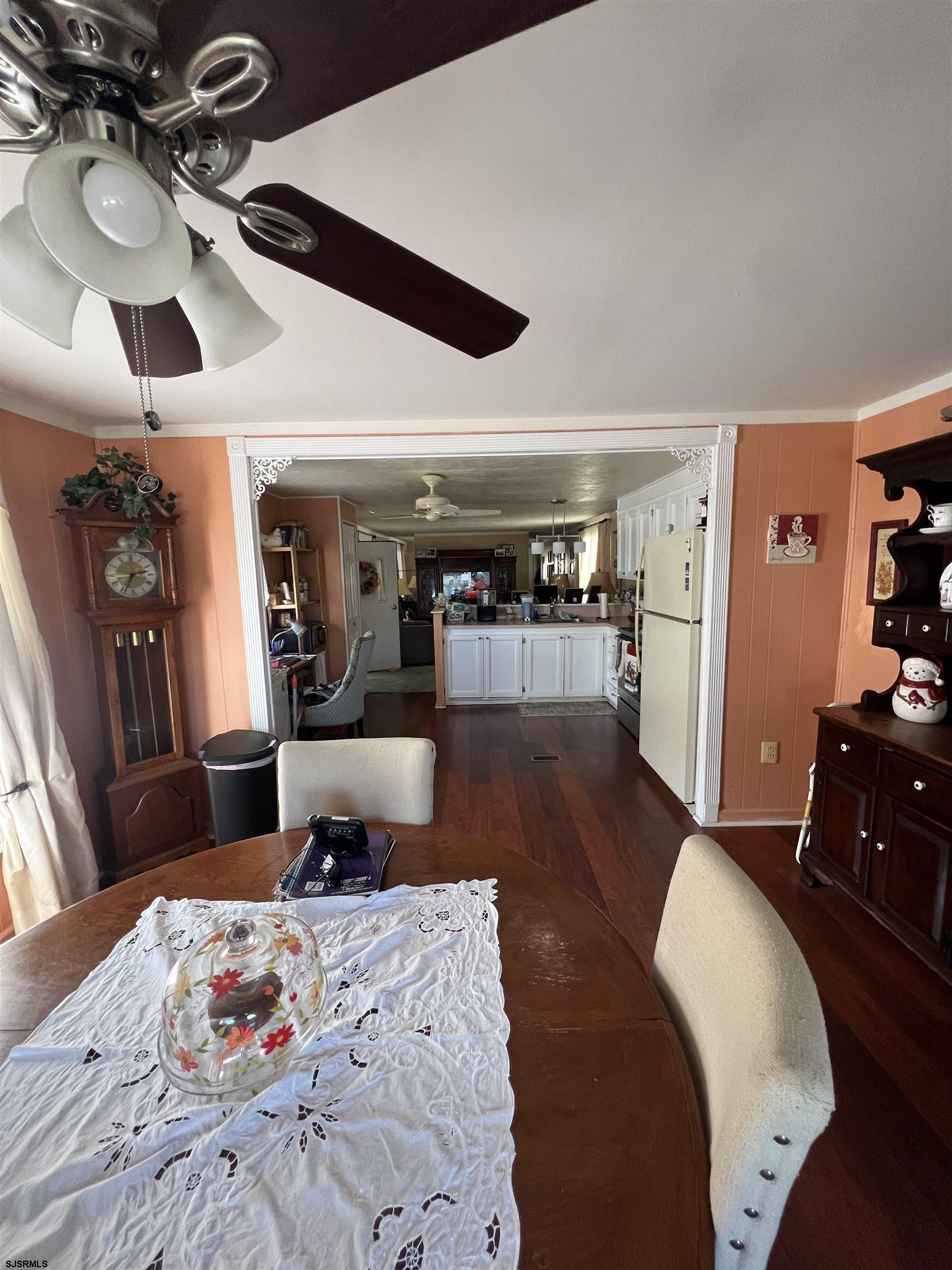 124 Amherst Dr Dr