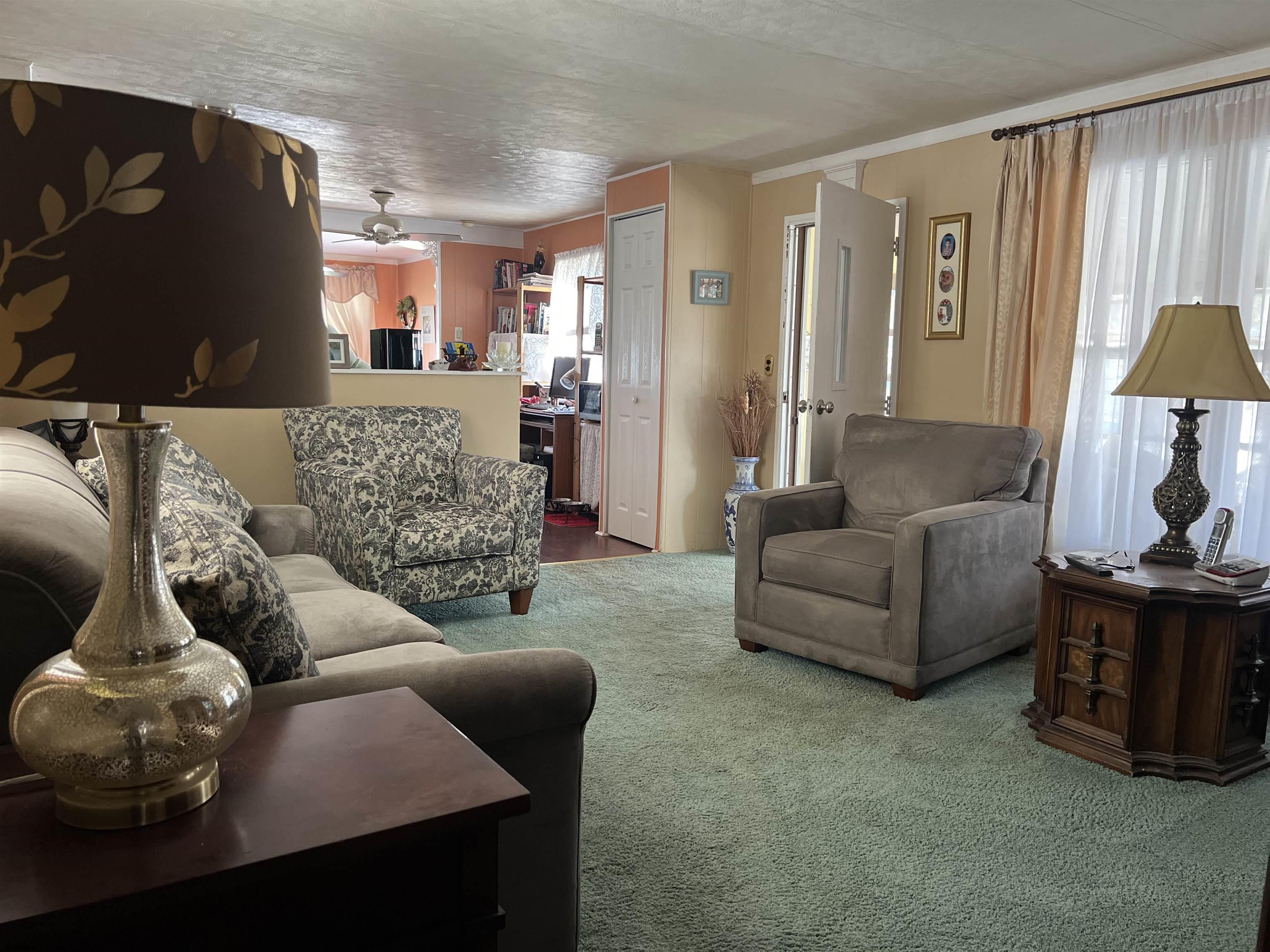 124 Amherst Dr Dr
