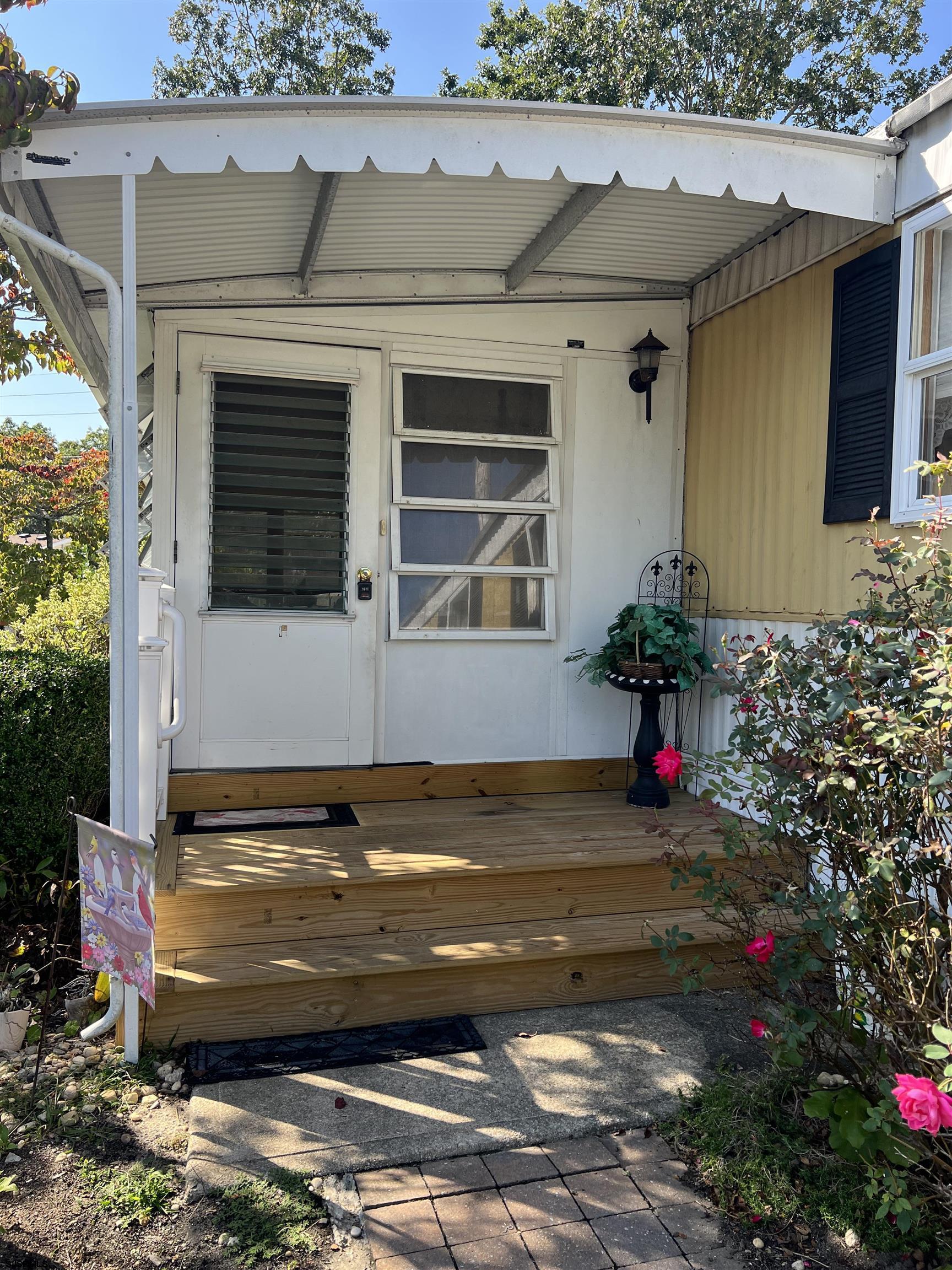124 Amherst Dr Dr