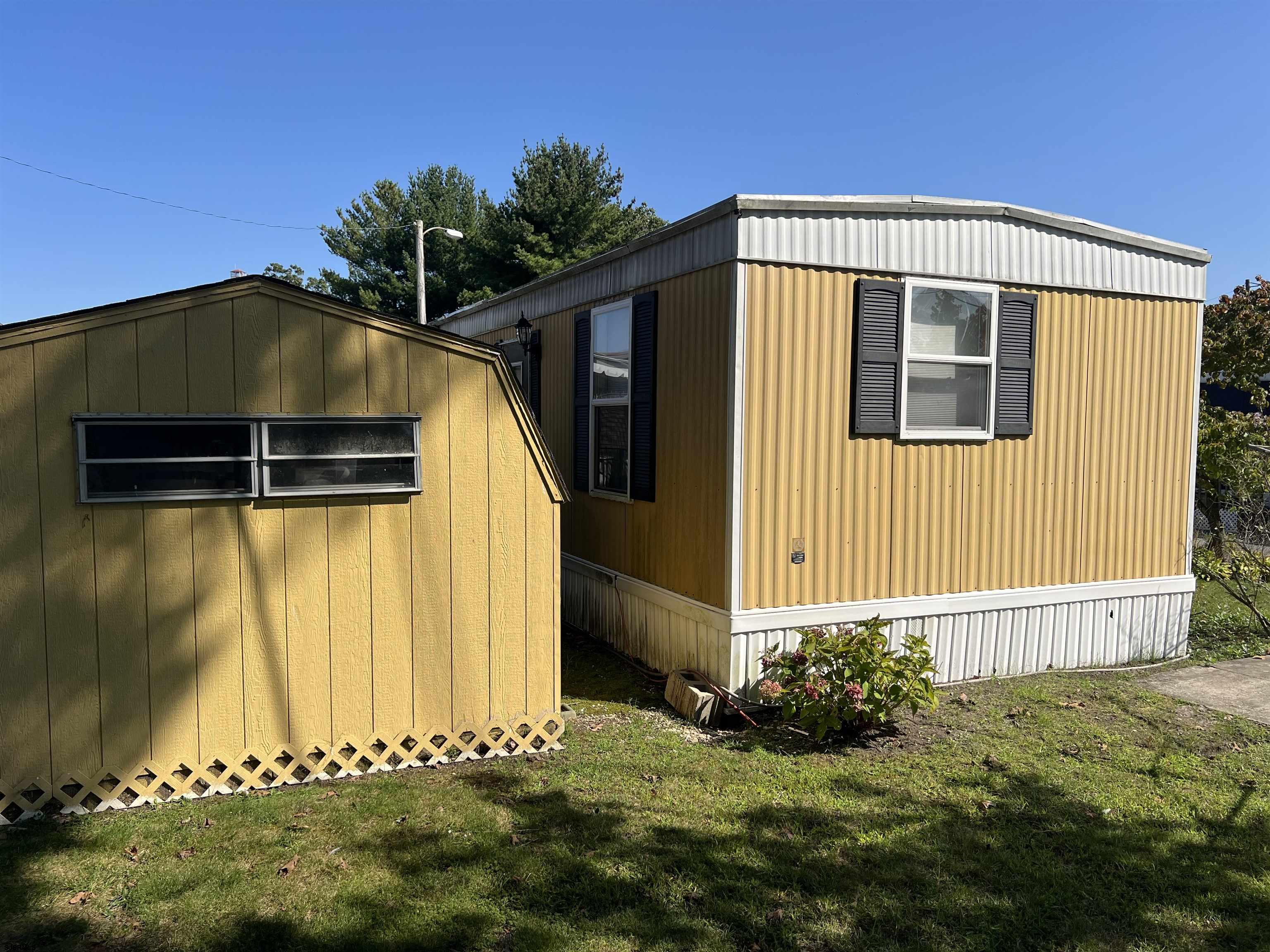 124 Amherst Dr Dr