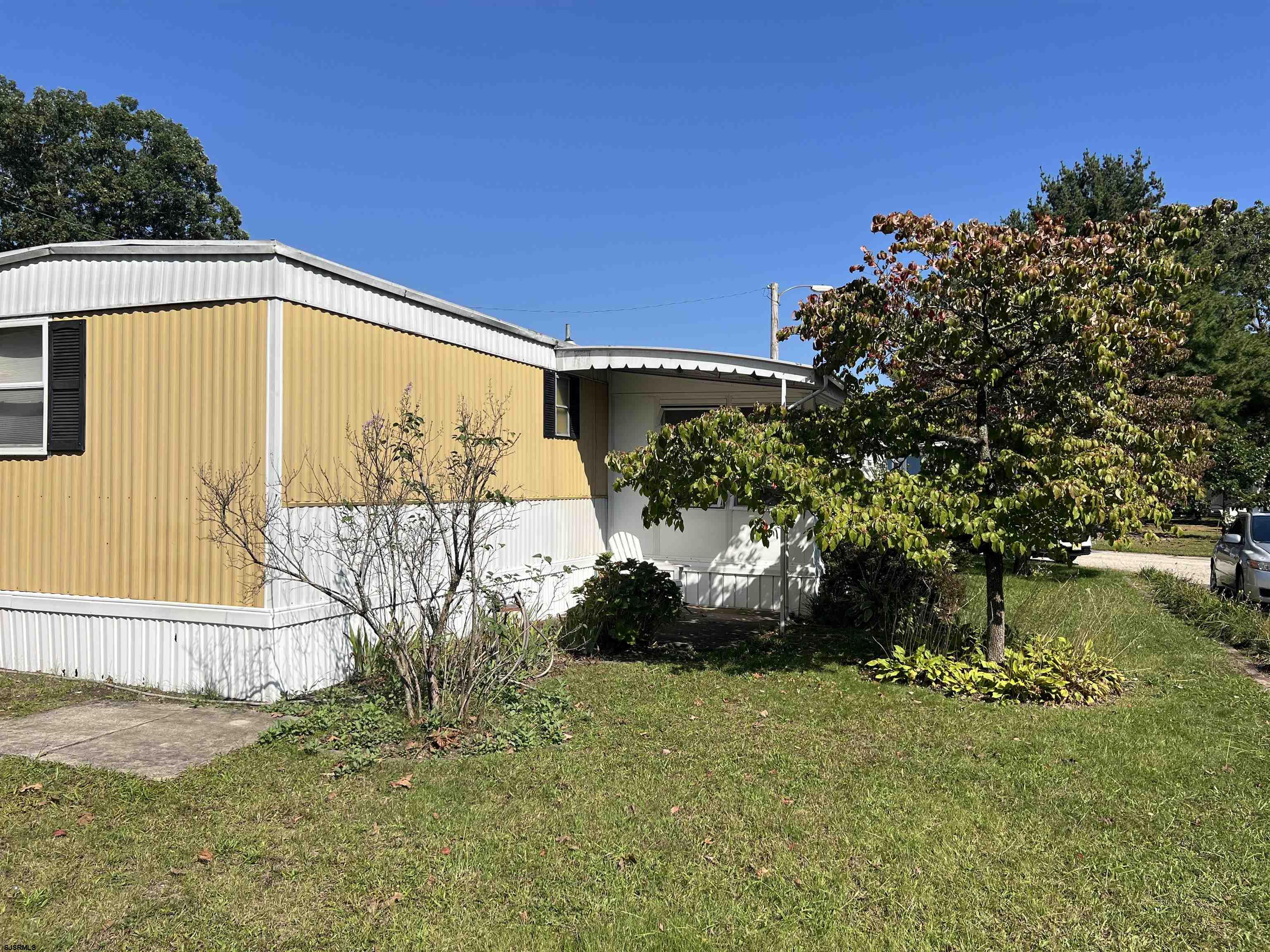 124 Amherst Dr Dr
