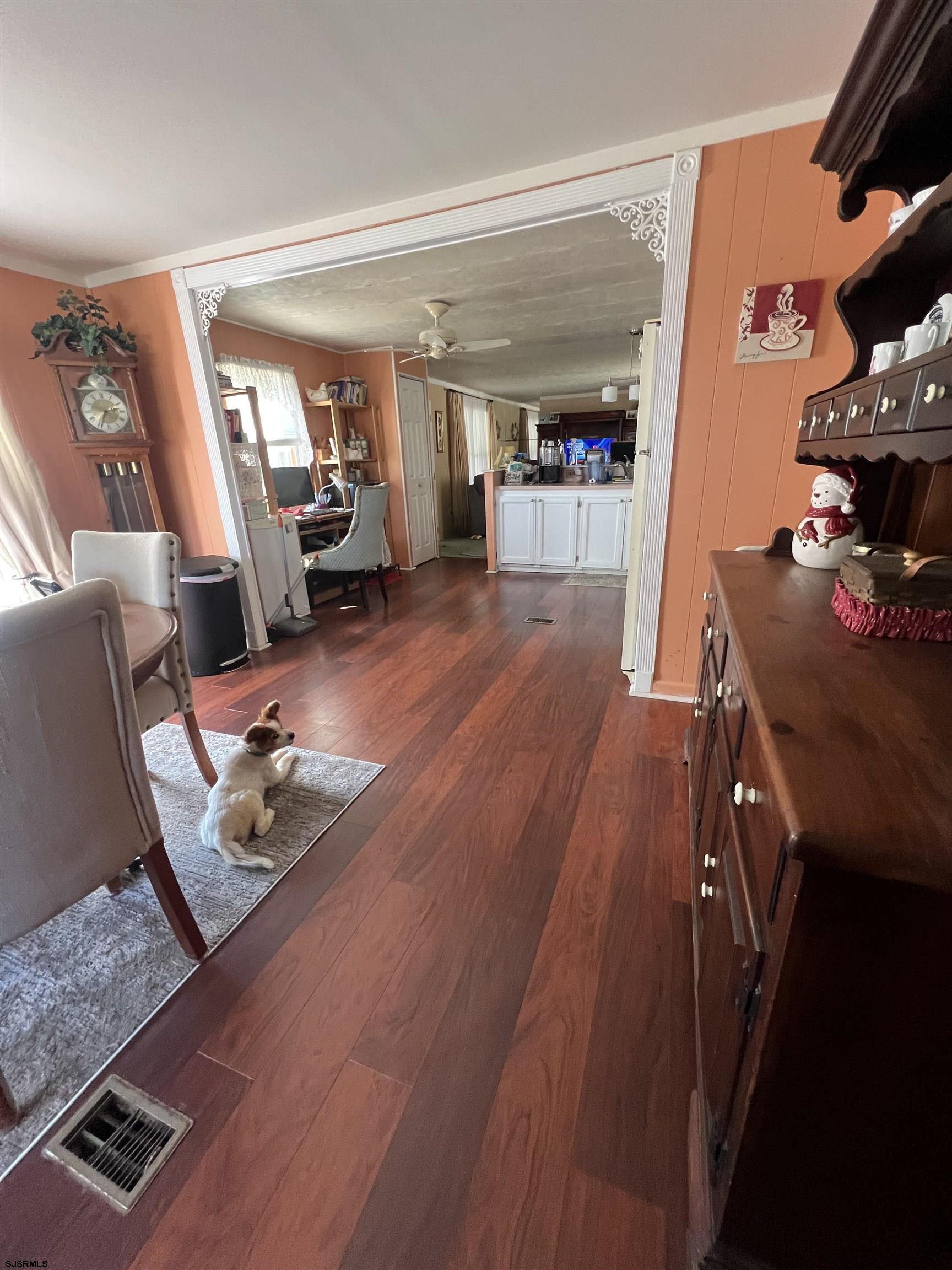 124 Amherst Dr Dr