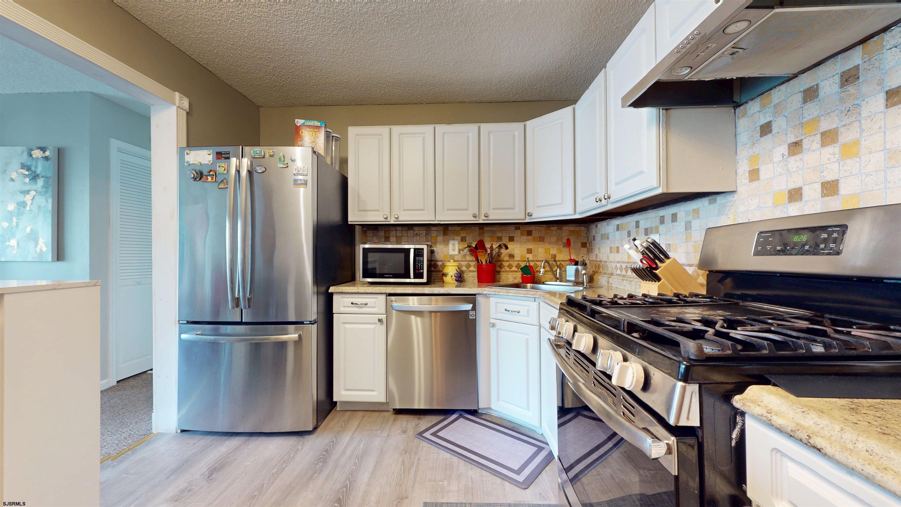 68 Colonial Court - Picture 3